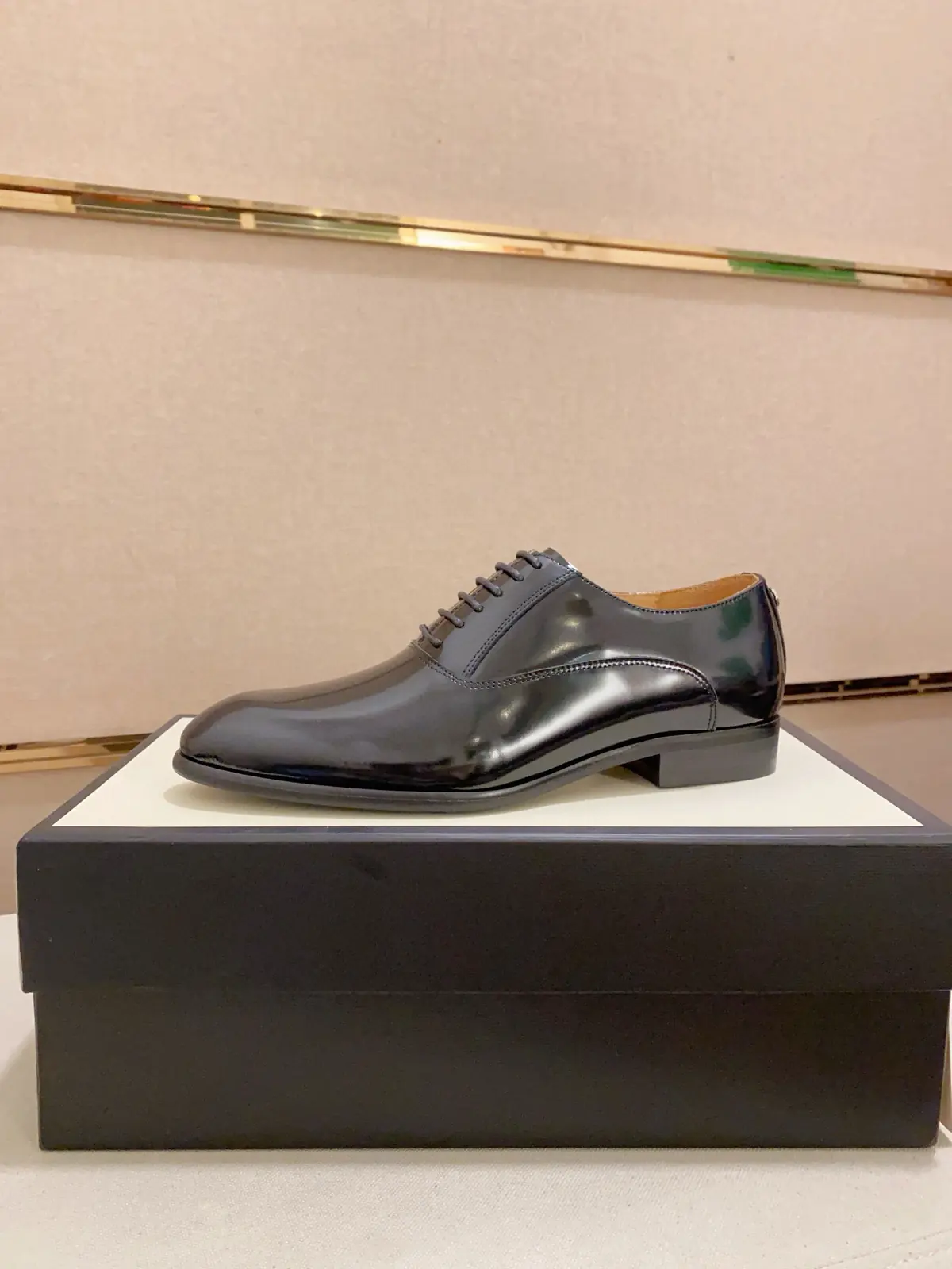 Gucci Style Leather Men's Shoes Lookbook Reference image 1
