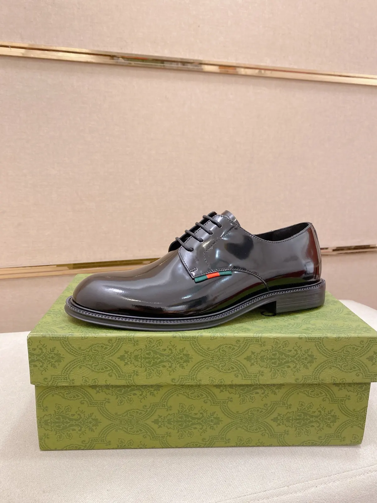 Gucci Style Leather Men's Shoes Lookbook Reference image 1