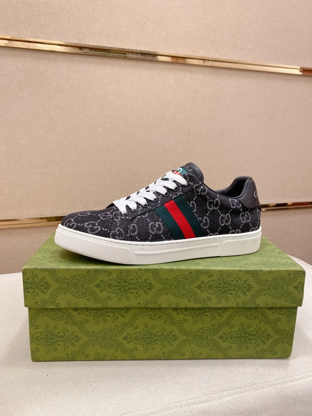 Gucci Style Leather Men's Shoes Lookbook Reference image 1