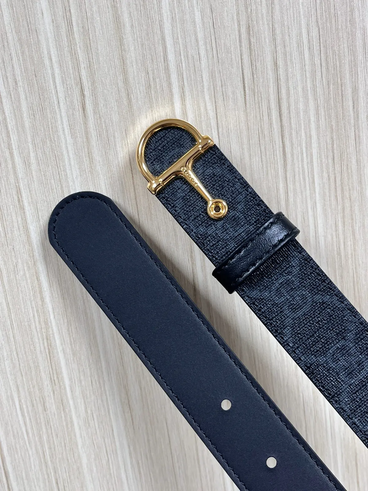 Gucci Style Leather Women's Belts Lookbook Reference image 4