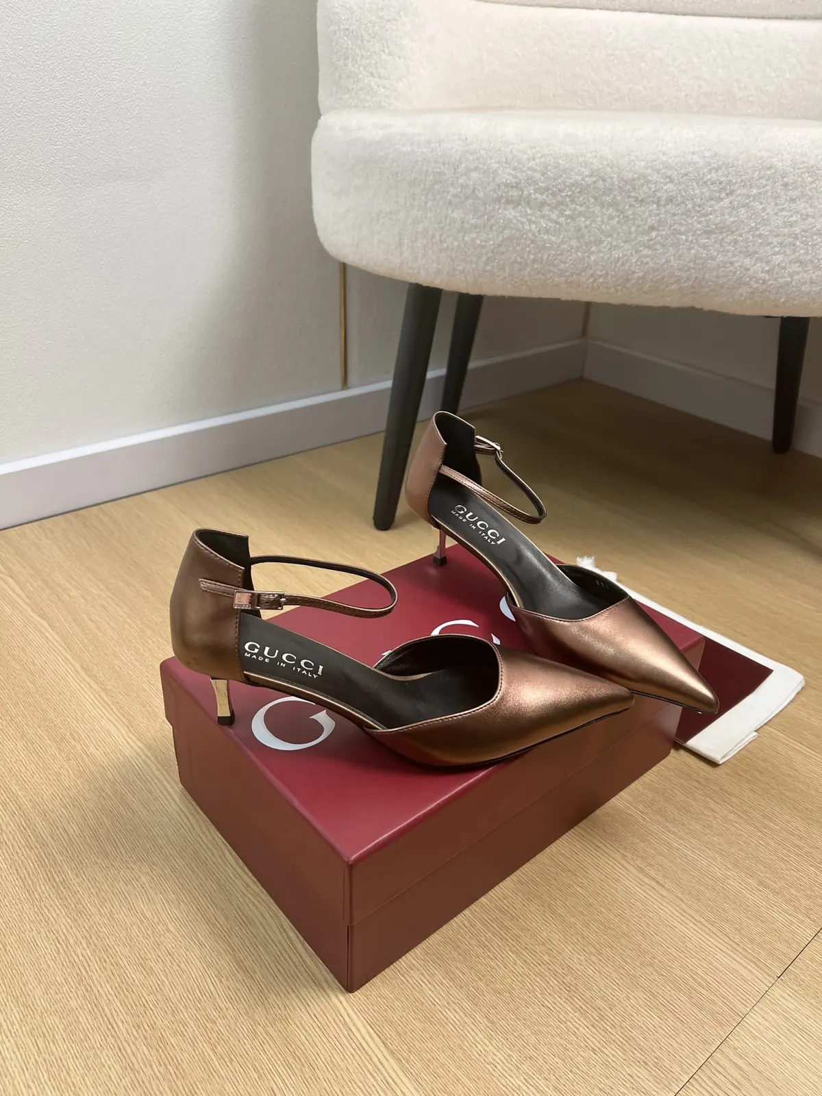 Gucci Style Leather Women's Shoes Lookbook Reference image 3