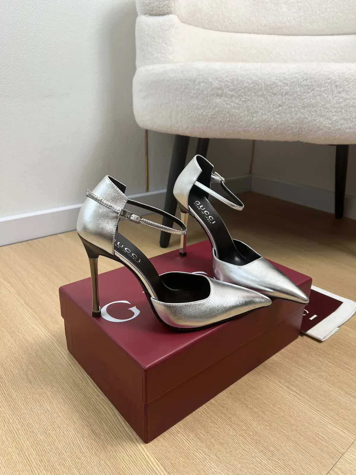 Gucci Style Leather Women's Shoes Lookbook Reference image 3