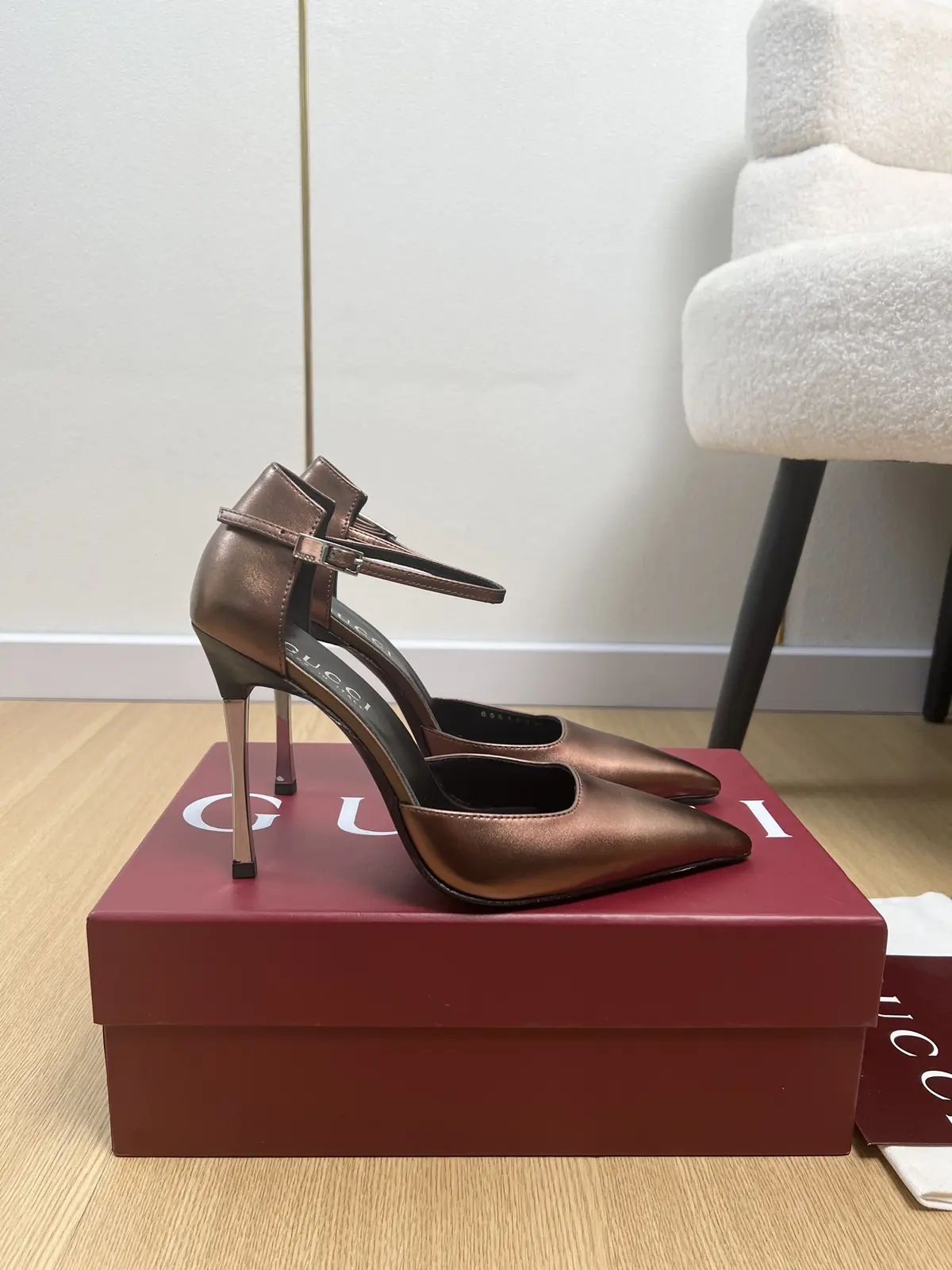 Gucci Style Leather Women's Shoes Lookbook Reference image 2