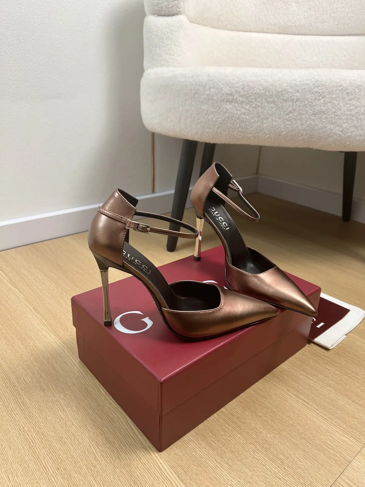 Gucci Style Leather Women's Shoes Lookbook Reference image 3