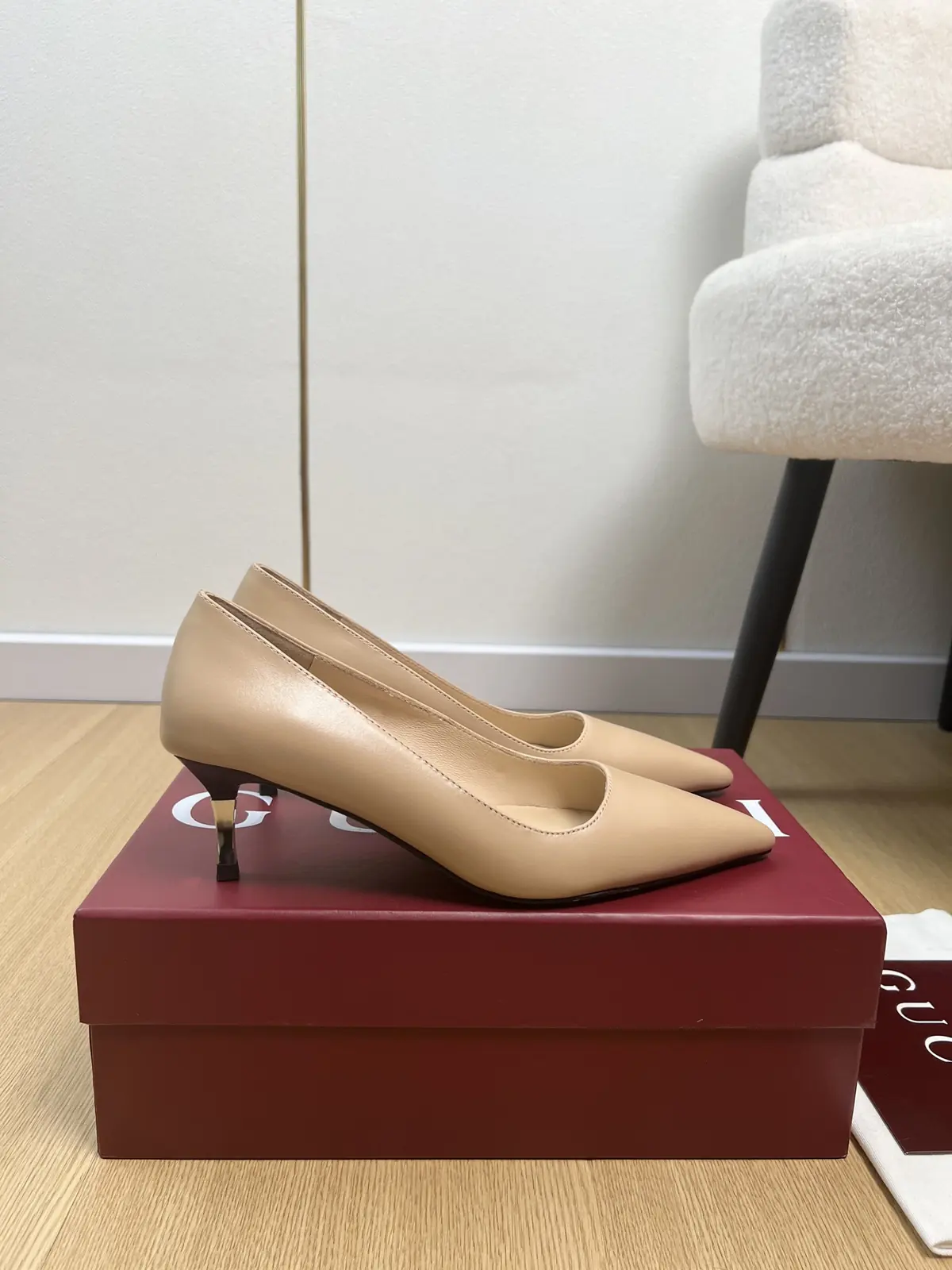 Gucci Style Leather Women's Shoes Lookbook Reference image 2