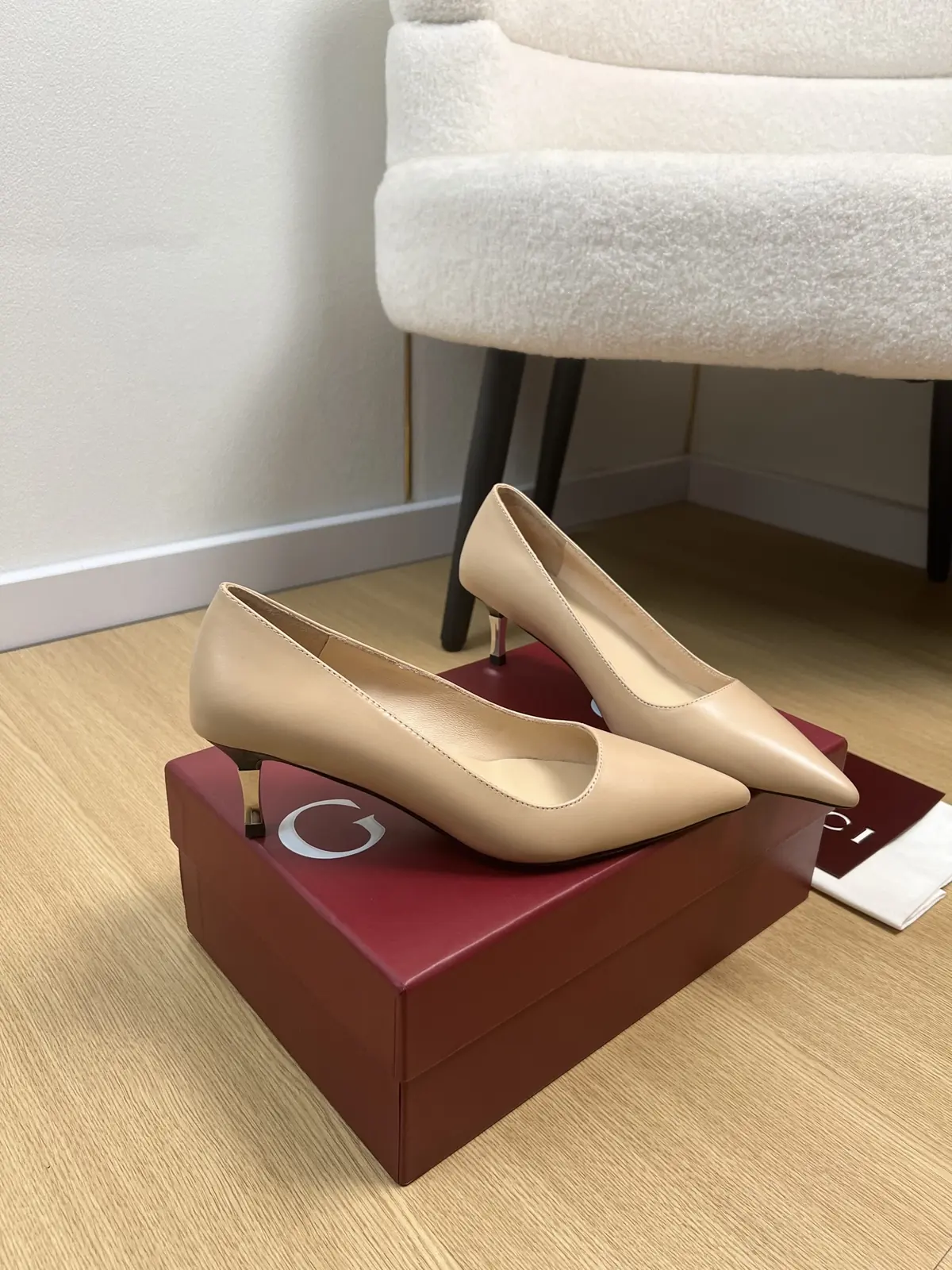Gucci Style Leather Women's Shoes Lookbook Reference image 3