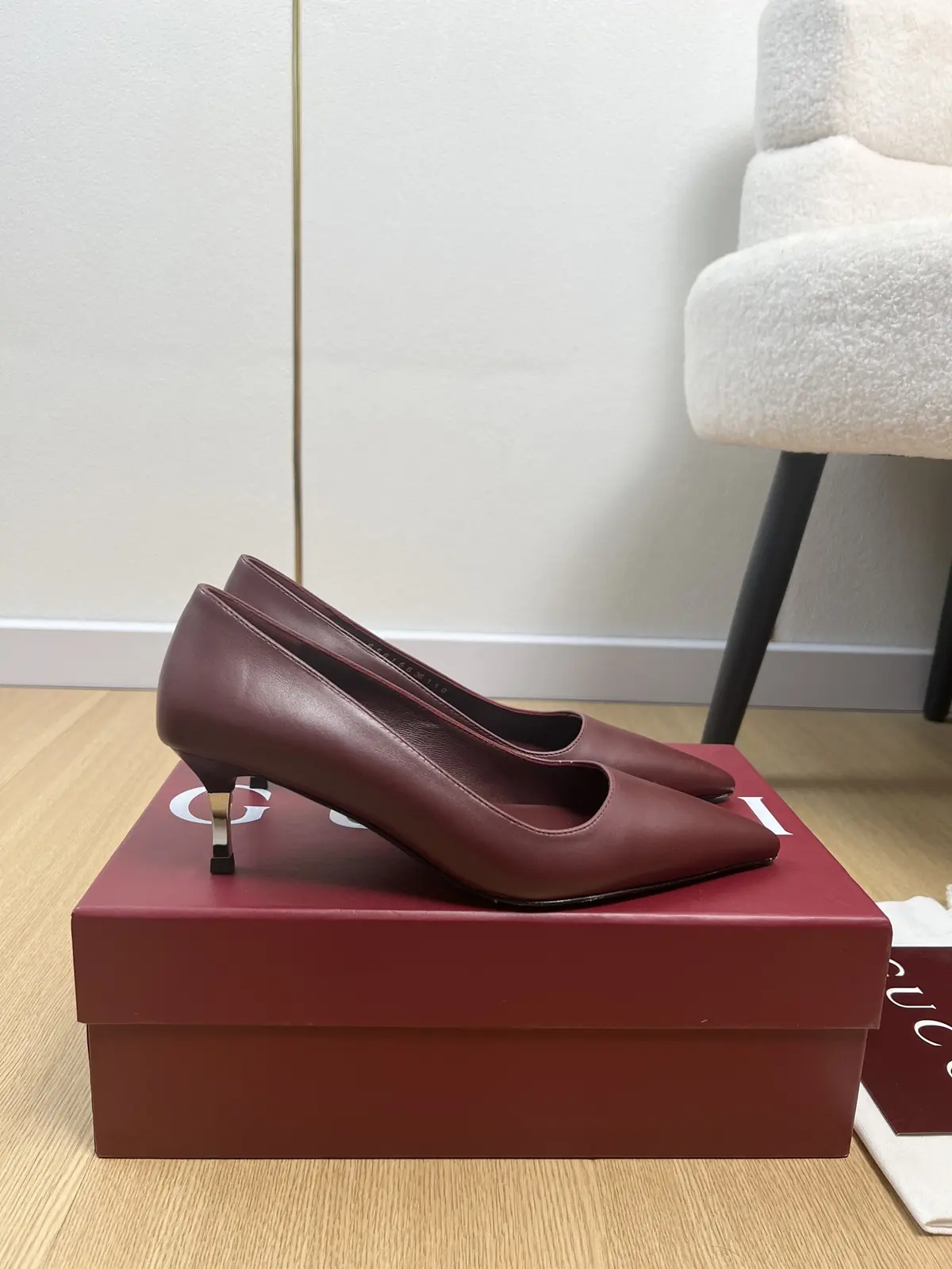 Gucci Style Leather Women's Shoes Lookbook Reference image 2