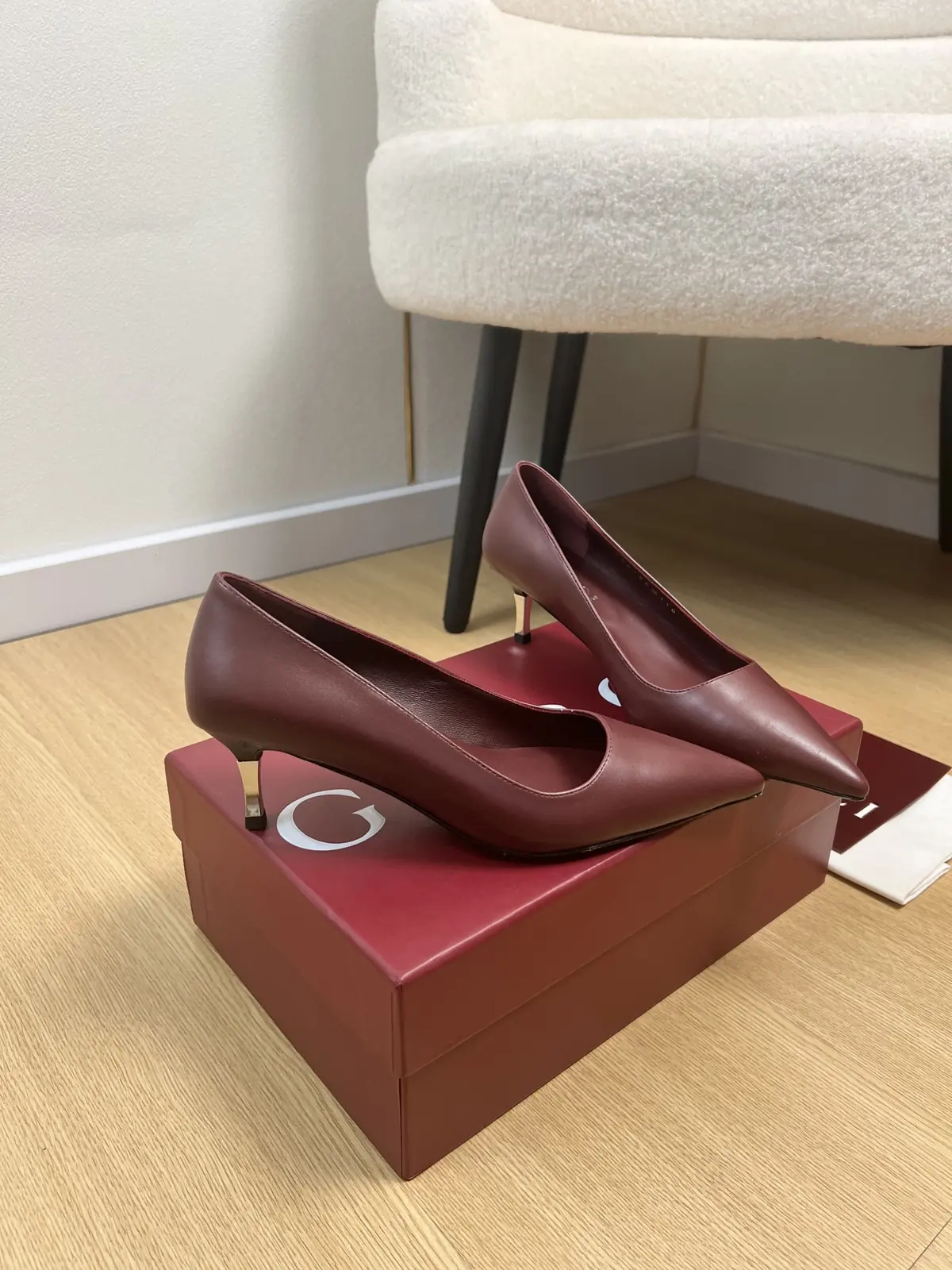 Gucci Style Leather Women's Shoes Lookbook Reference image 3