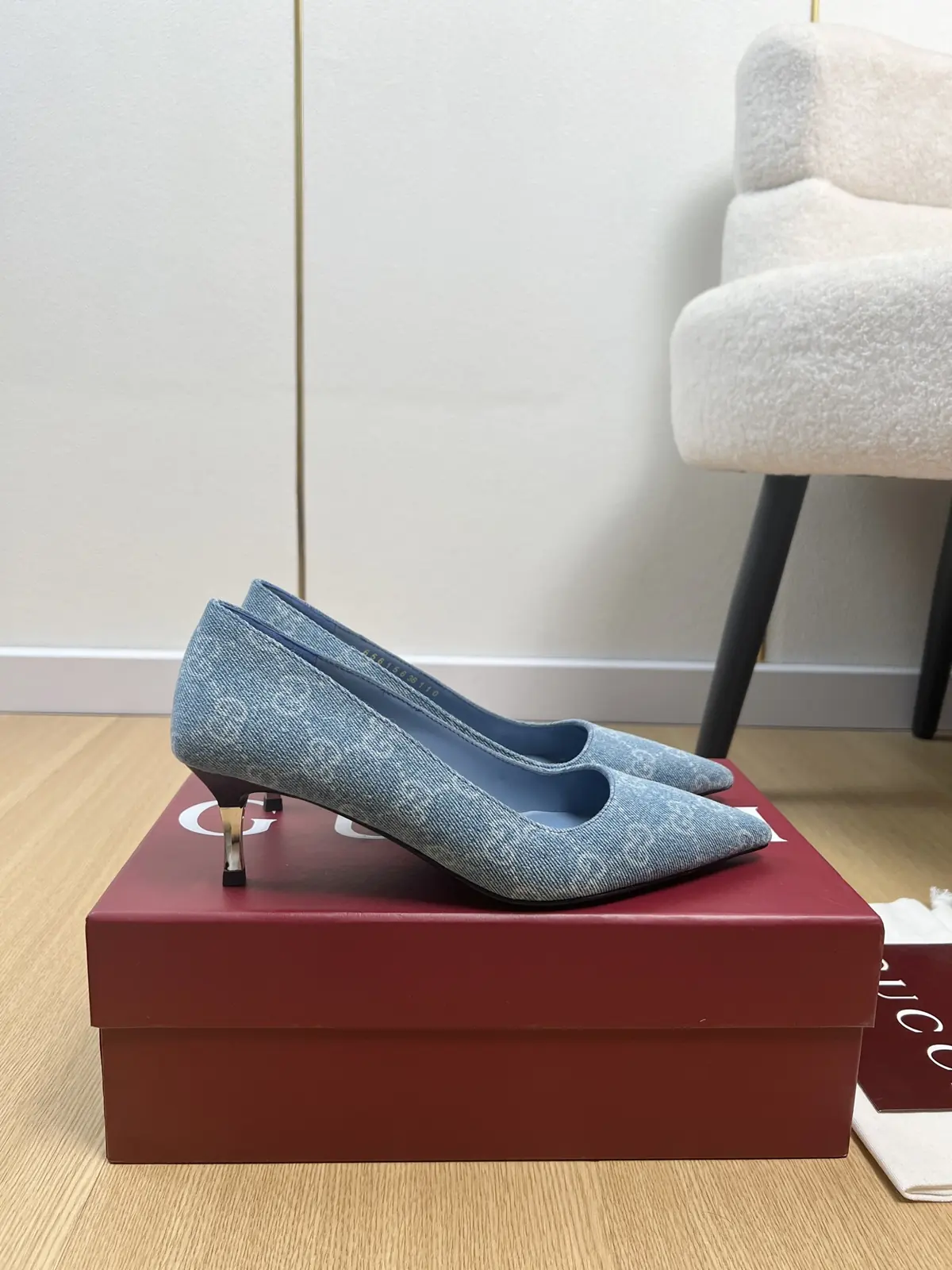 Gucci Style Leather Women's Shoes Lookbook Reference image 2