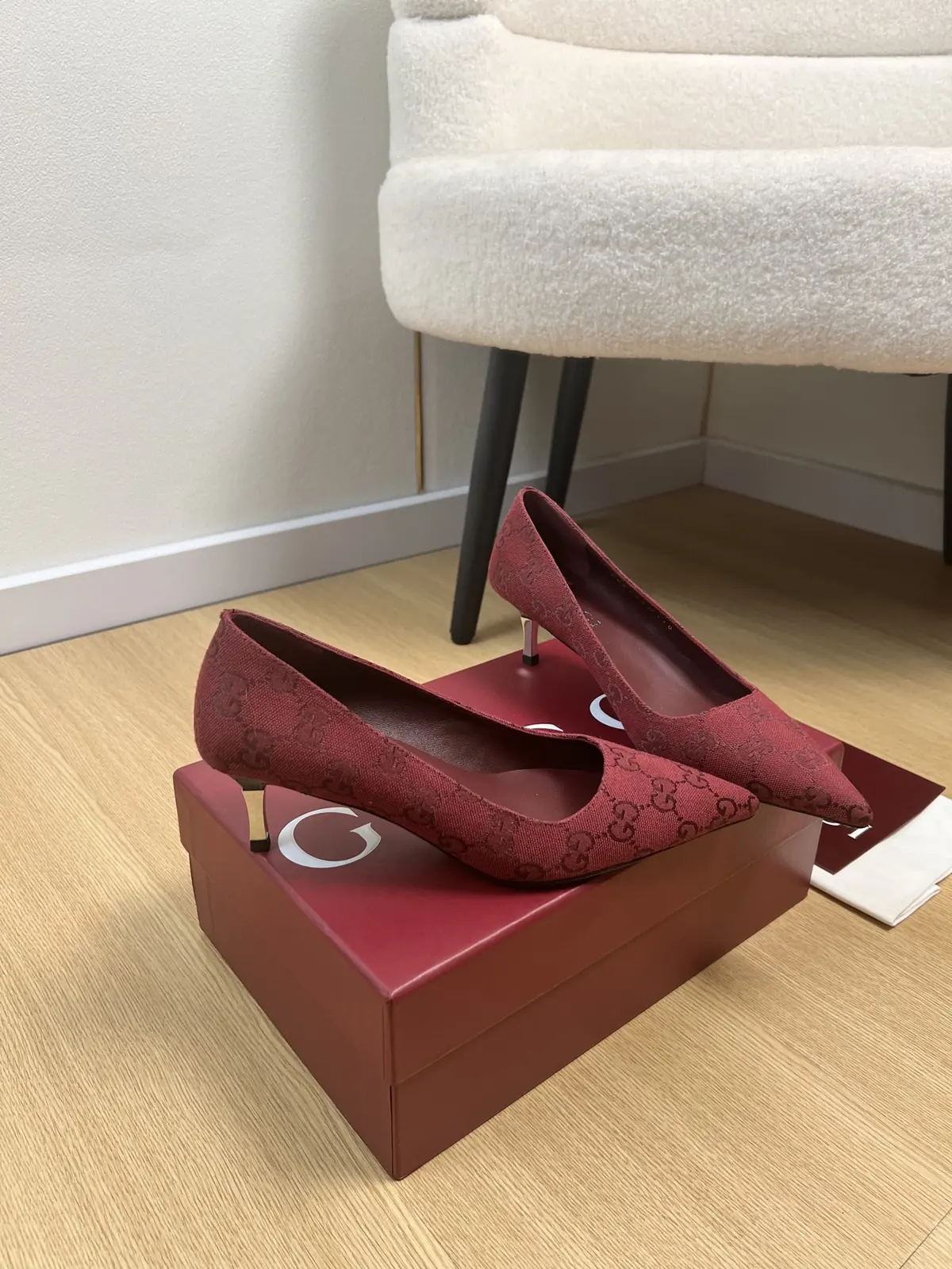 Gucci Style Leather Women's Shoes Lookbook Reference image 3