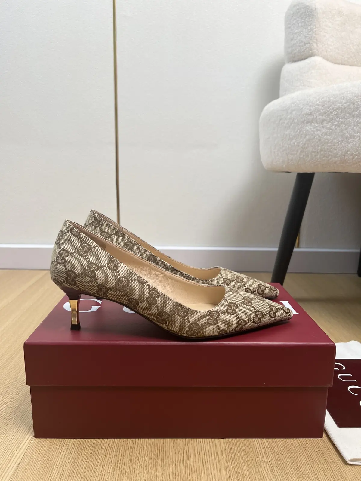 Gucci Style Leather Women's Shoes Lookbook Reference image 2