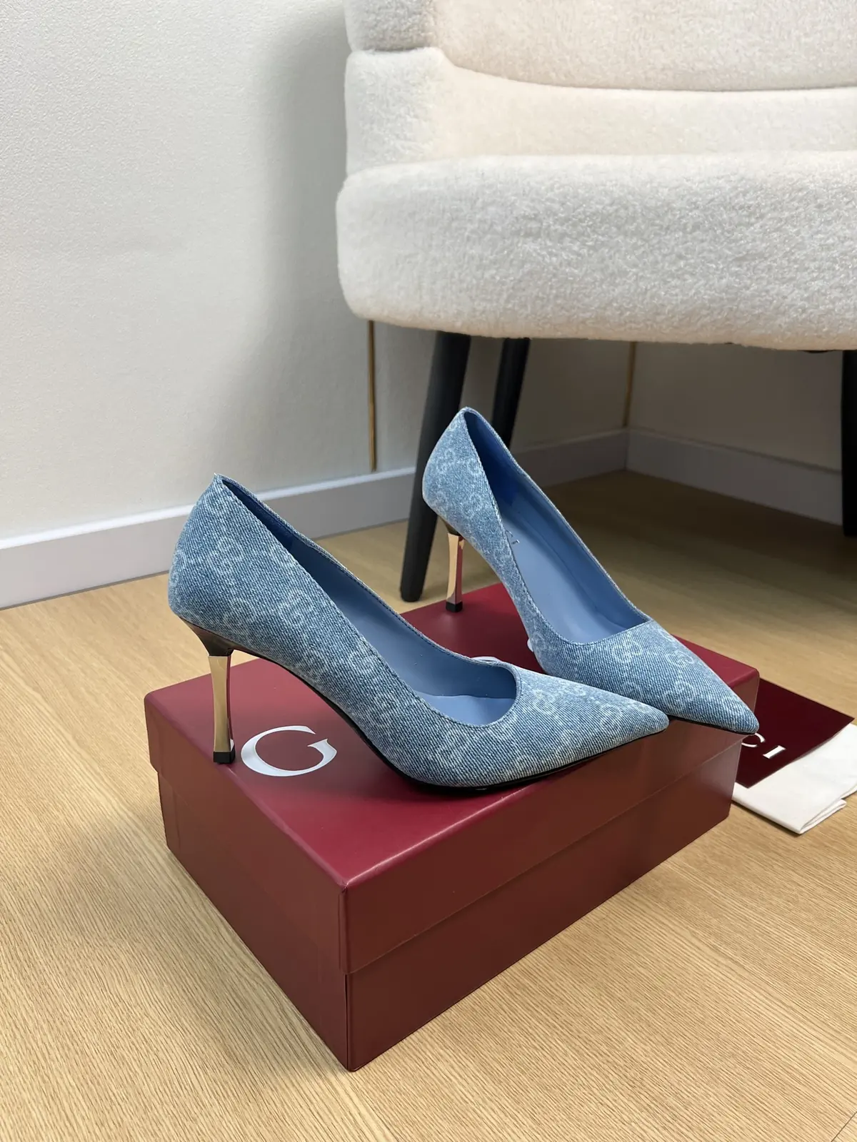 Gucci Style Leather Women's Shoes Lookbook Reference image 3