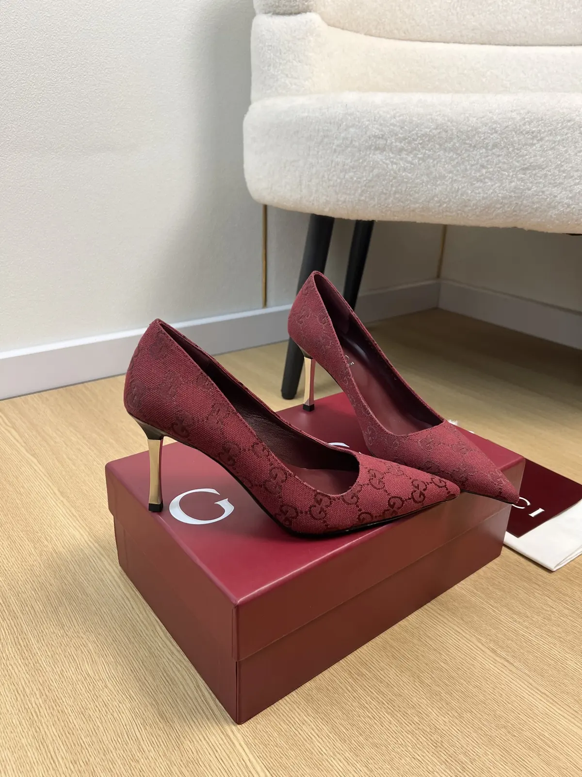 Gucci Style Leather Women's Shoes Lookbook Reference image 3