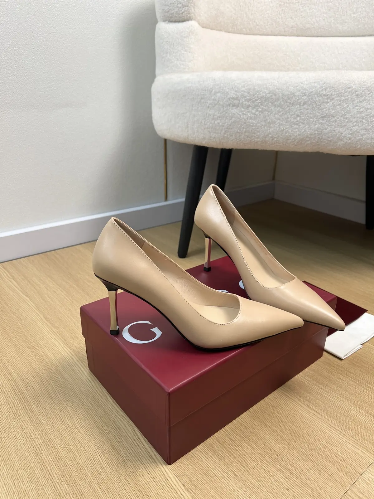 Gucci Style Leather Women's Shoes Lookbook Reference image 3