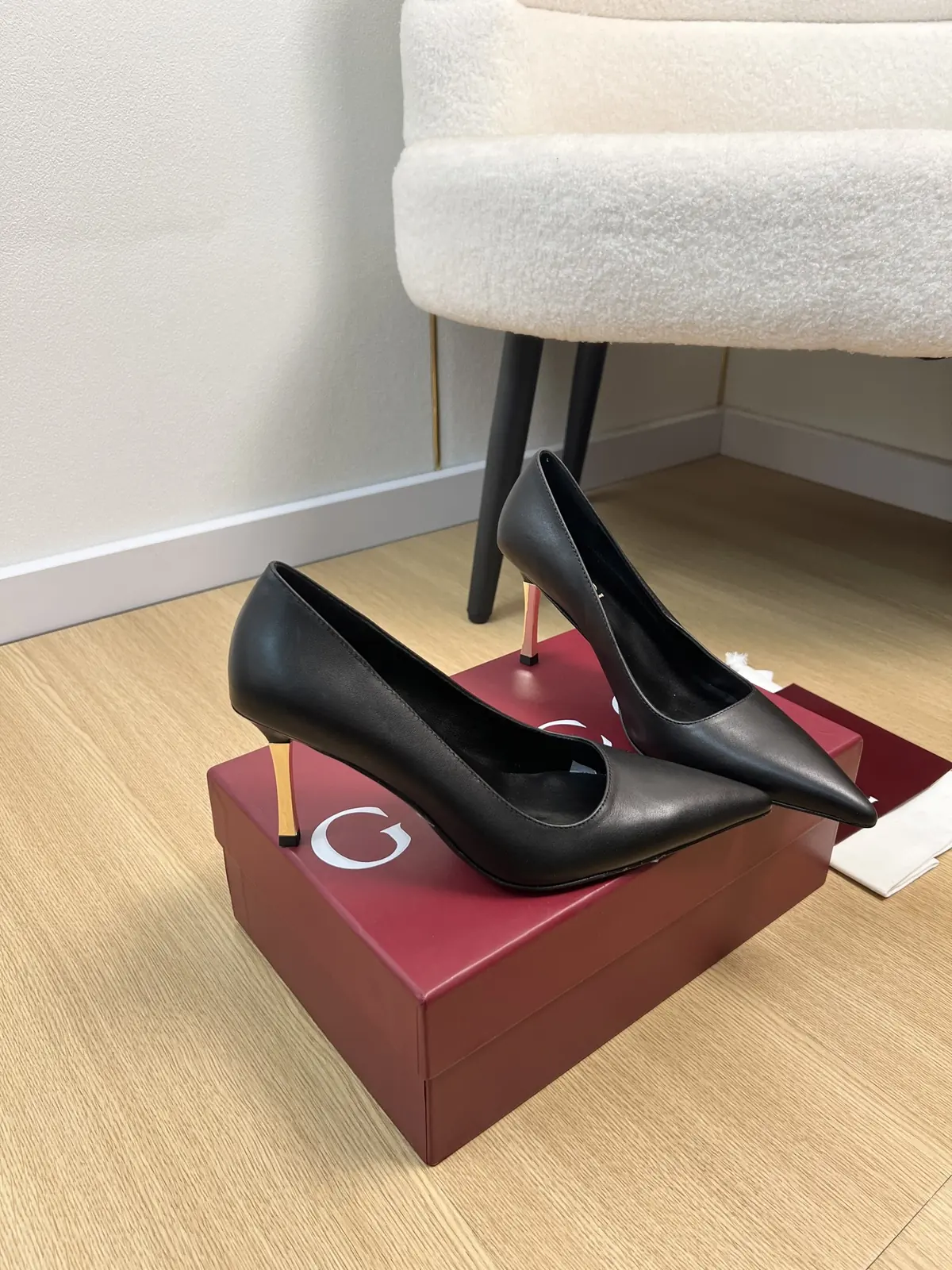 Gucci Style Leather Women's Shoes Lookbook Reference image 3