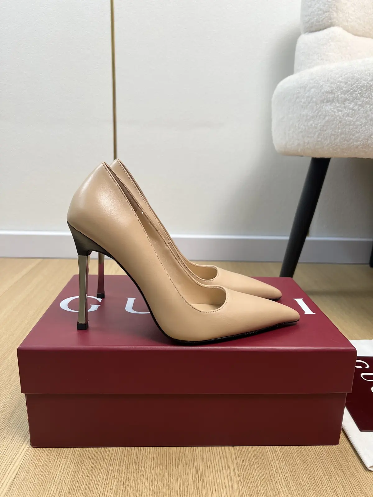 Gucci Style Leather Women's Shoes Lookbook Reference image 2