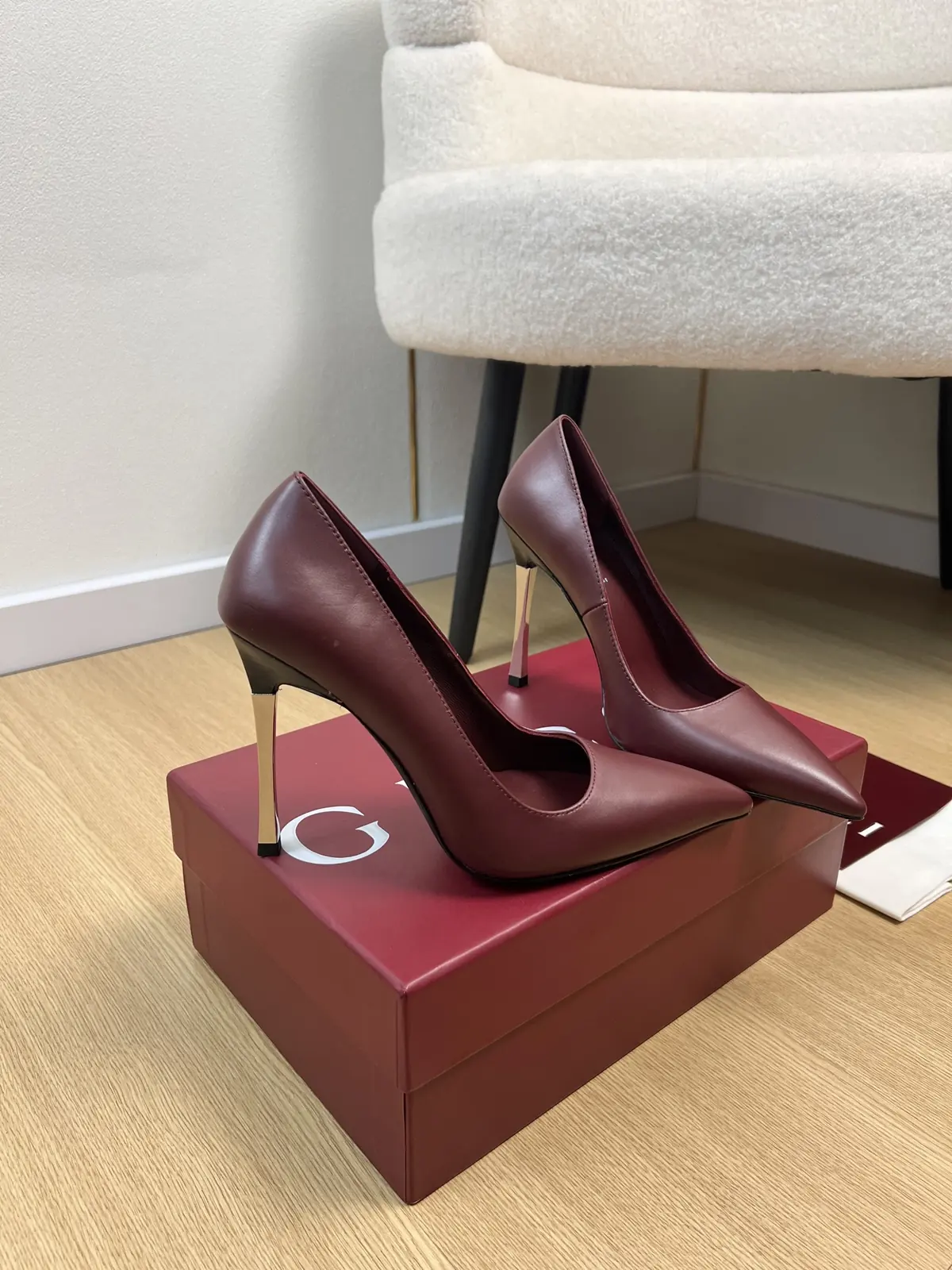 Gucci Style Leather Women's Shoes Lookbook Reference image 3