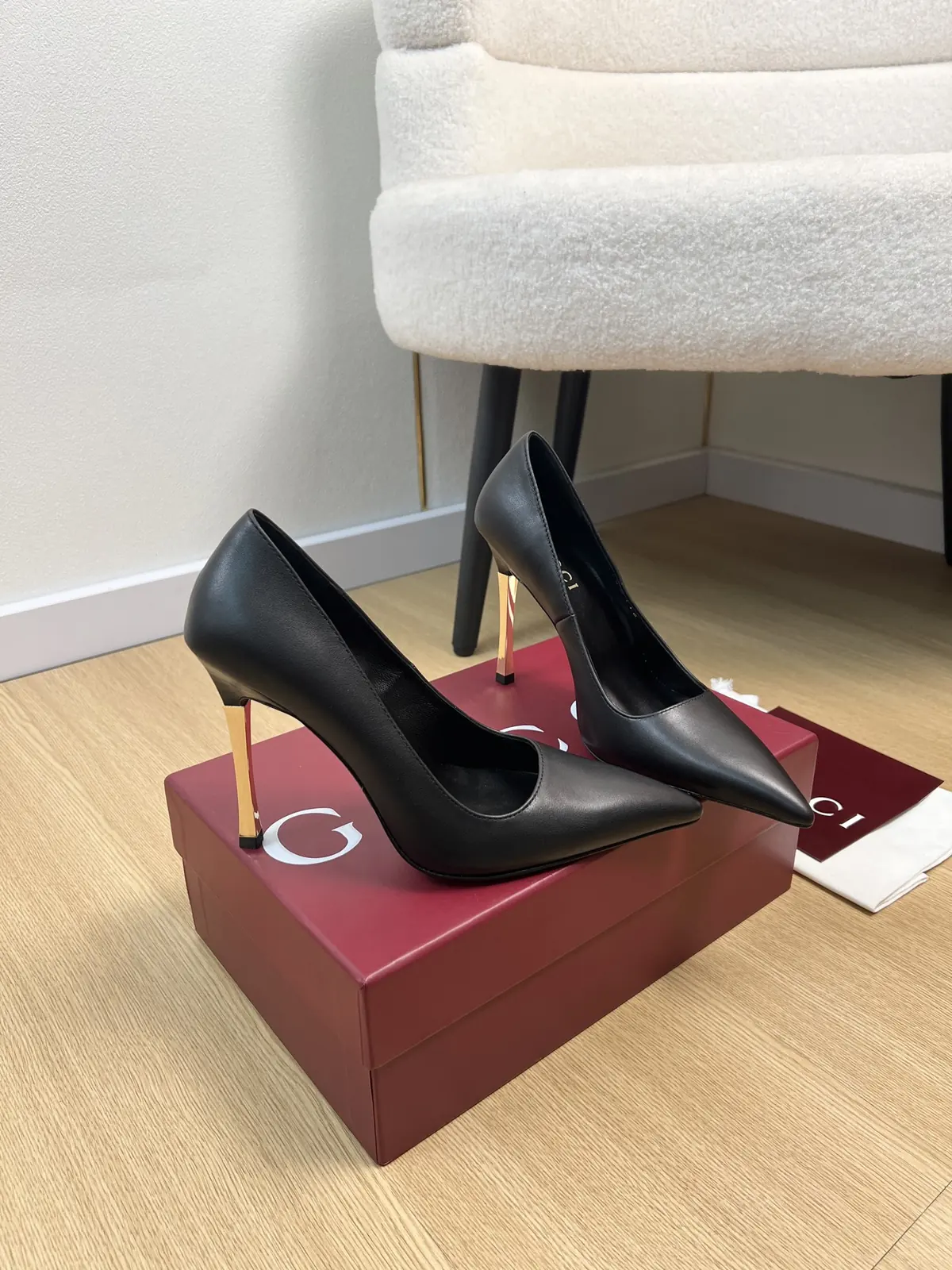 Gucci Style Leather Women's Shoes Lookbook Reference image 3