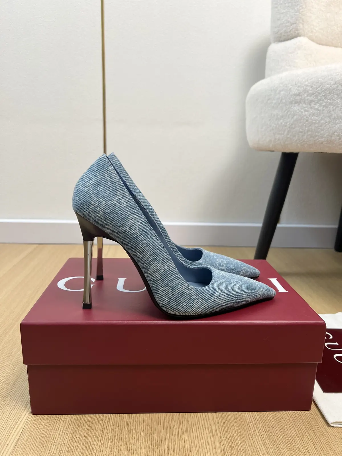 Gucci Style Leather Women's Shoes Lookbook Reference image 2