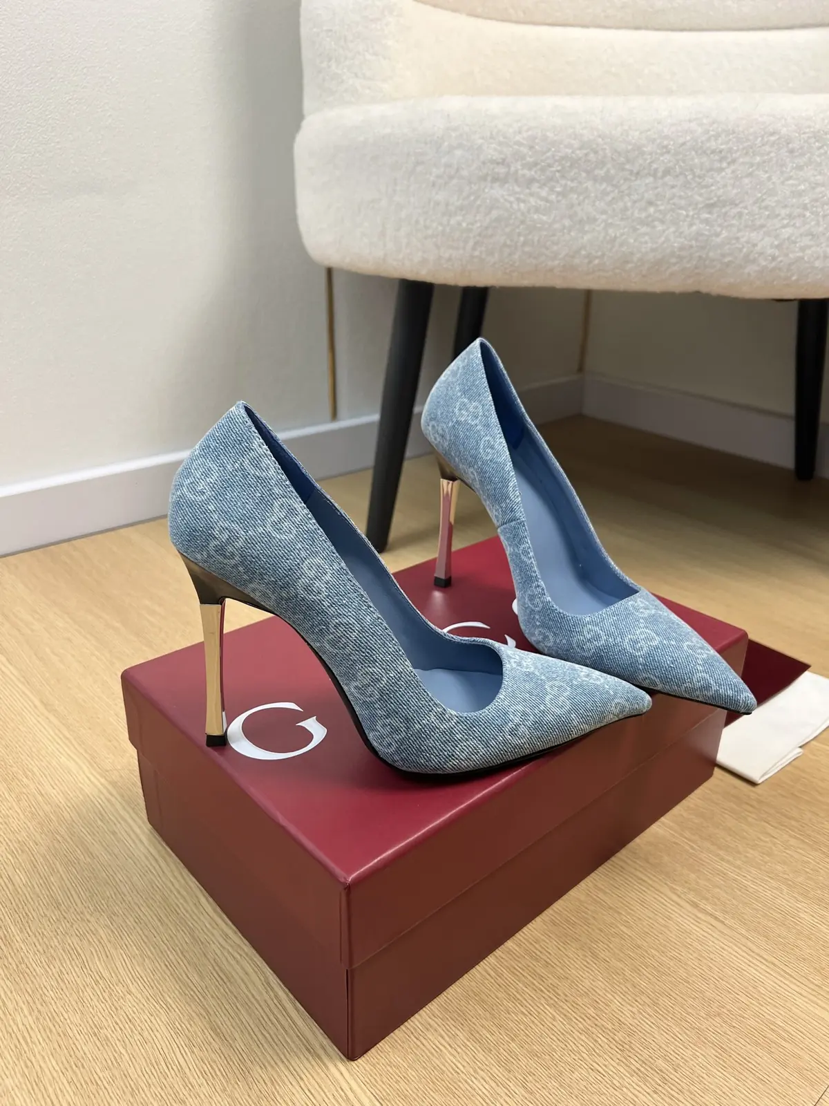 Gucci Style Leather Women's Shoes Lookbook Reference image 3