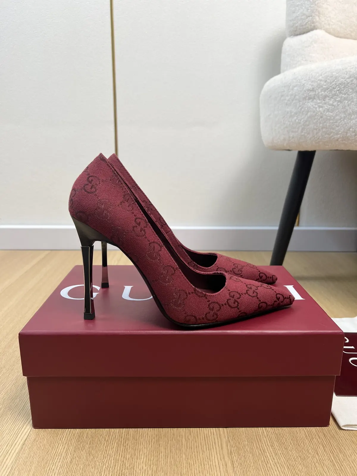Gucci Style Leather Women's Shoes Lookbook Reference image 2