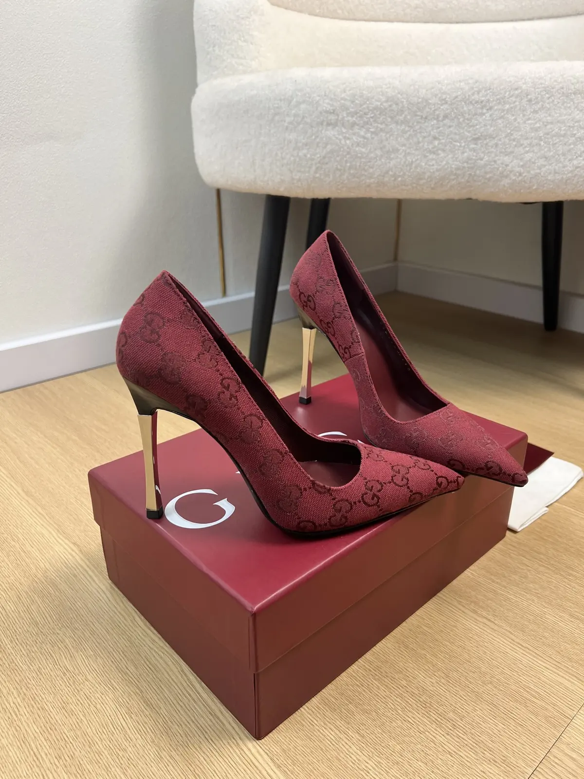 Gucci Style Leather Women's Shoes Lookbook Reference image 3