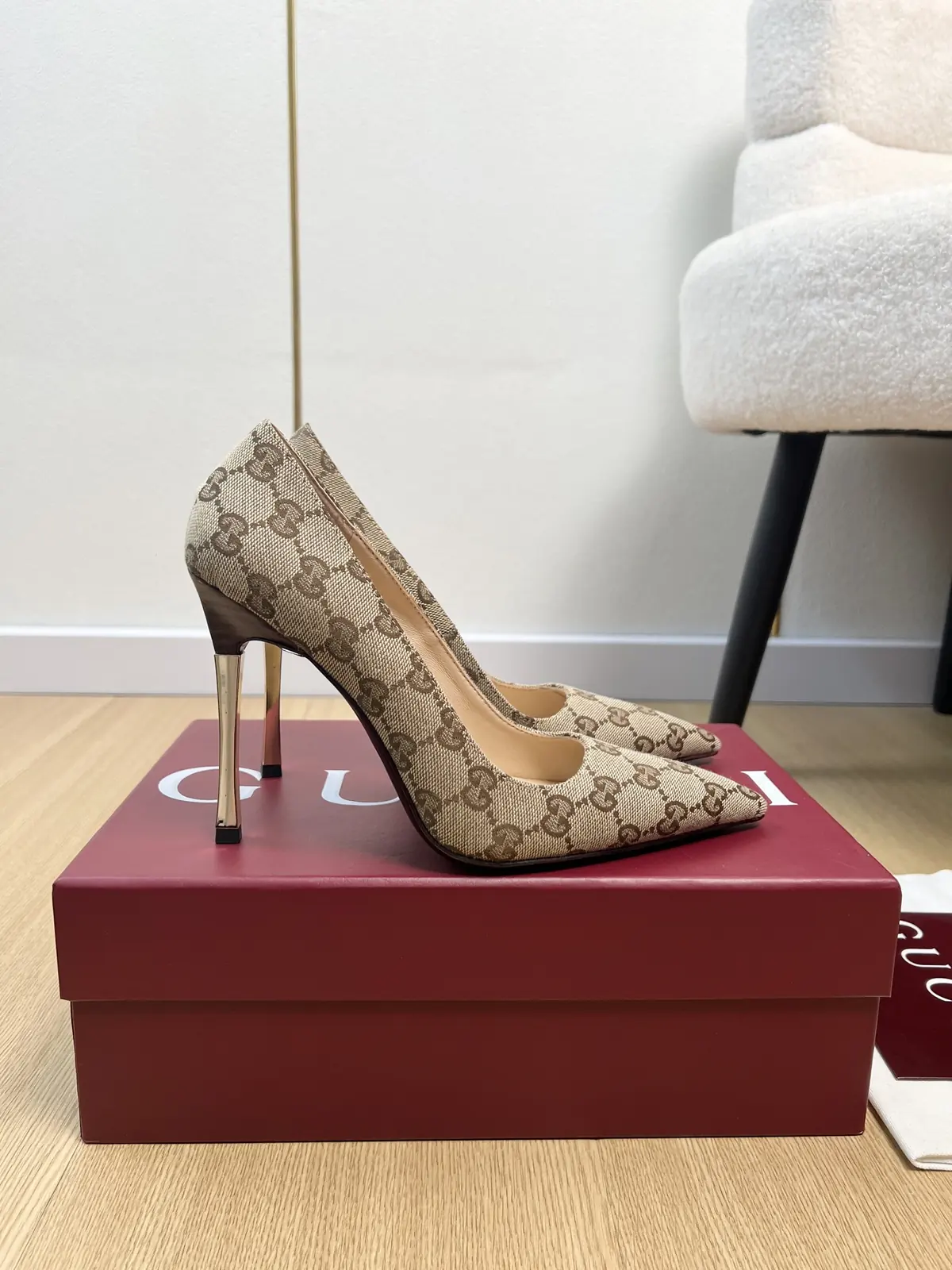 Gucci Style Leather Women's Shoes Lookbook Reference image 2