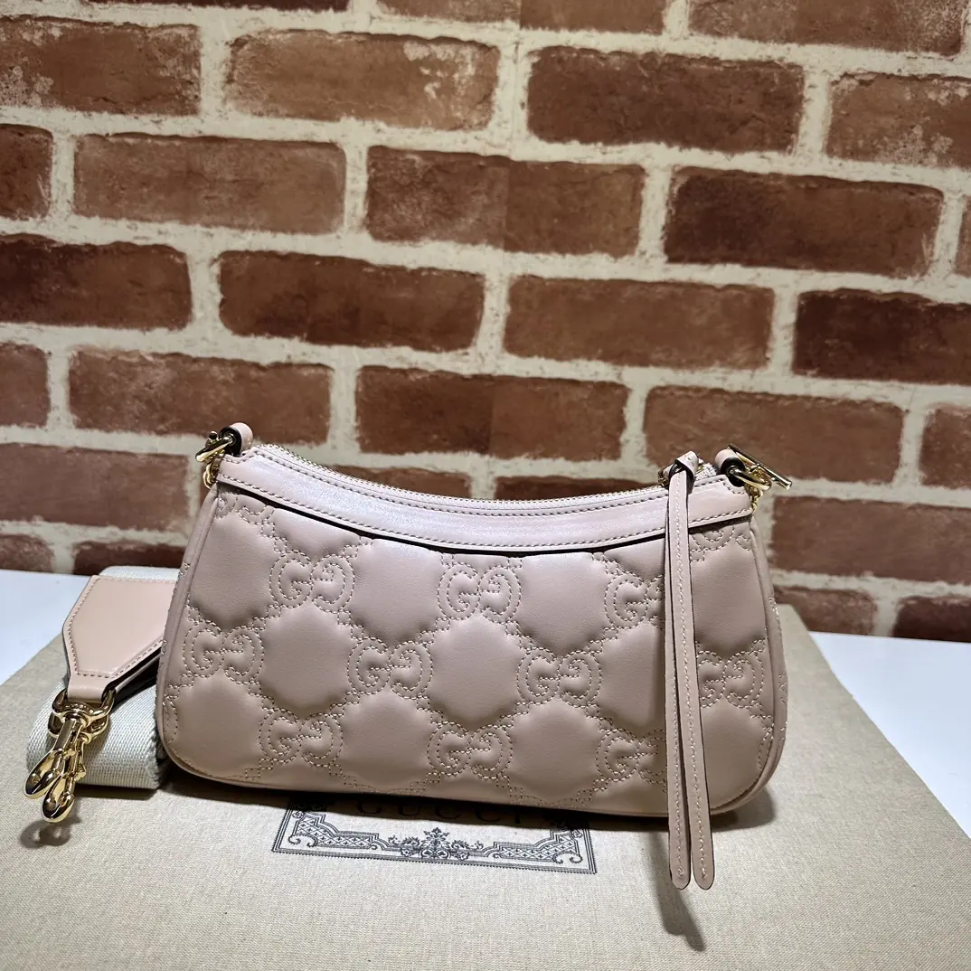 Gucci Style Pink Bags Lookbook Reference image 3