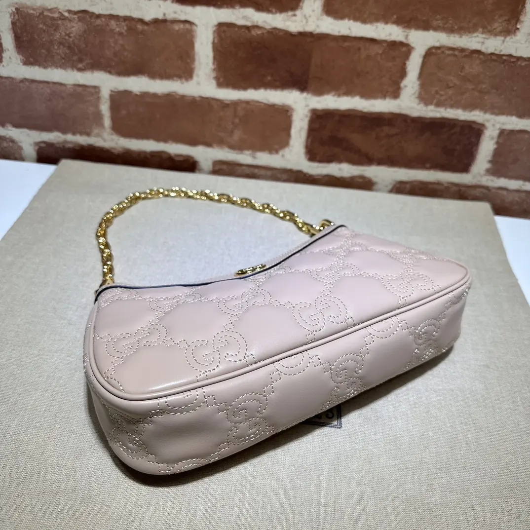 Gucci Style Pink Bags Lookbook Reference image 4