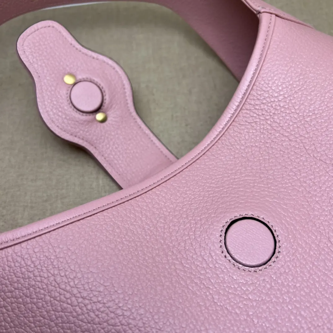 Gucci Style Pink Leather Bag Lookbook Reference image 6