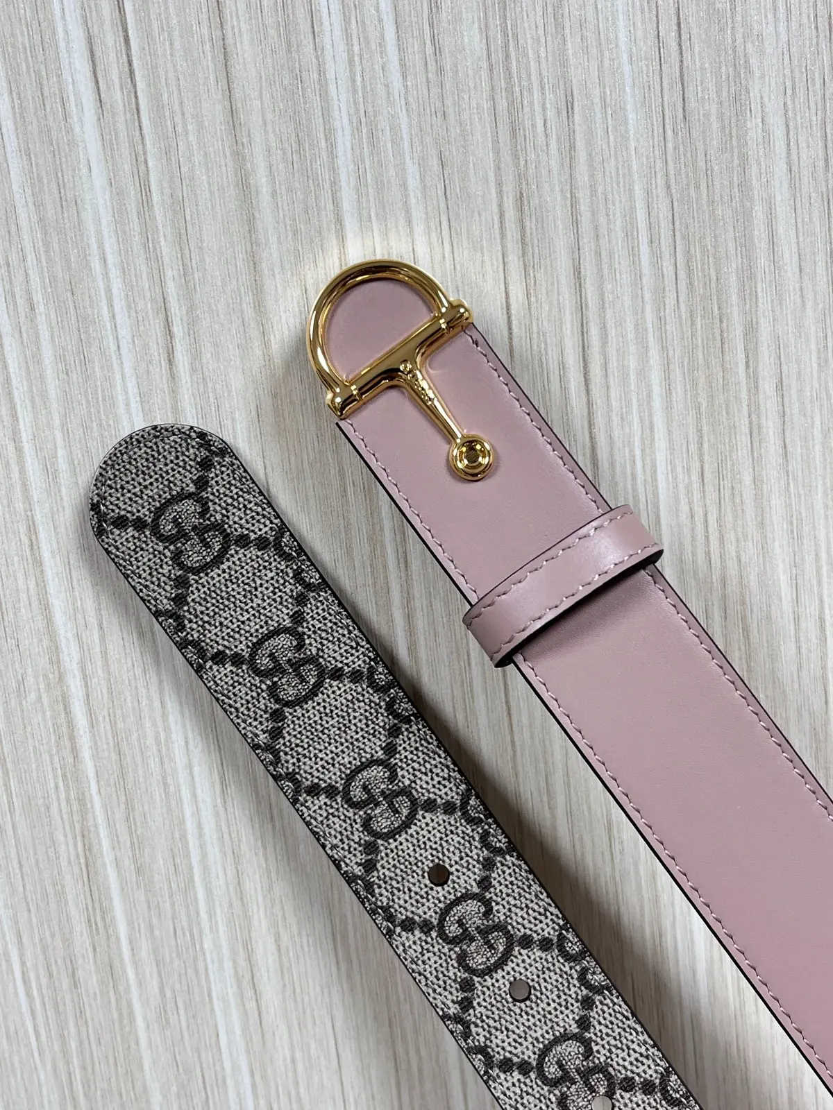 Gucci Style Pink Leather Women's Belts Lookbook Reference image 4