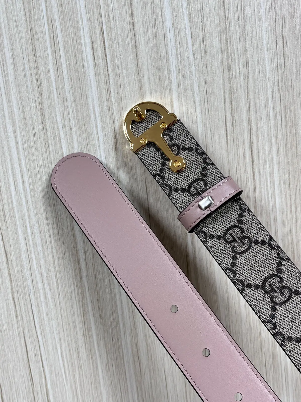 Gucci Style Pink Leather Women's Belts Lookbook Reference image 5