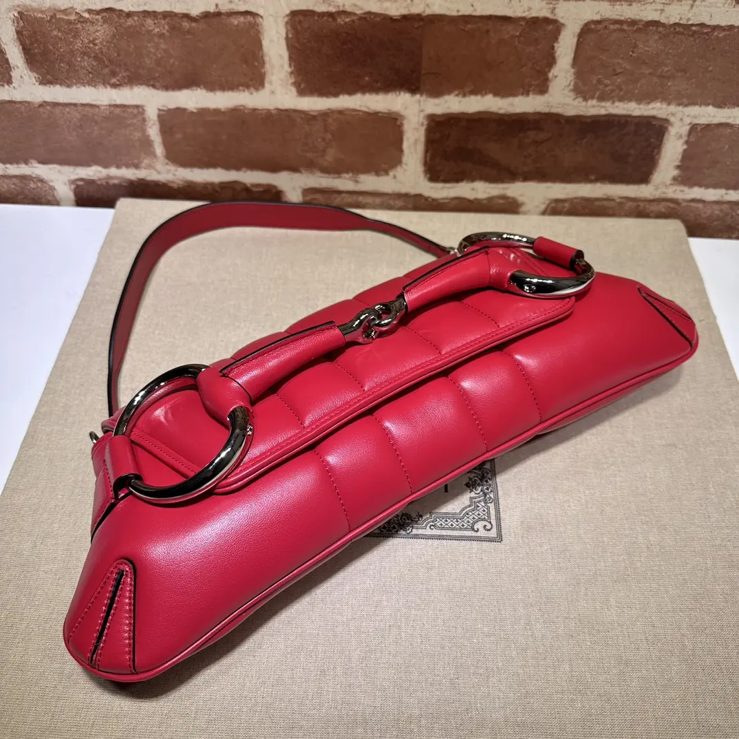 Gucci Style Red Bags Lookbook Reference image 4
