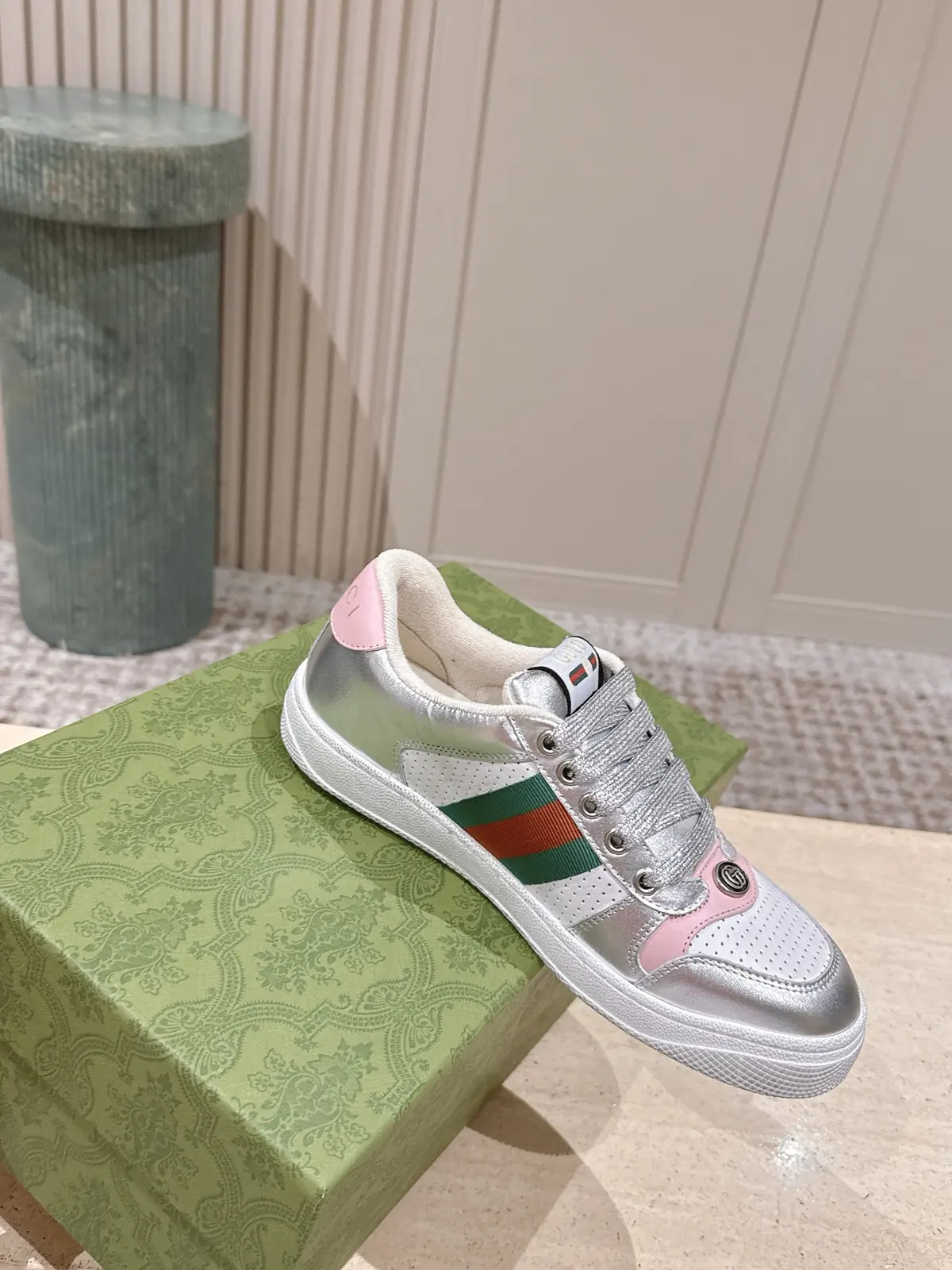 Gucci Style Red Leather Women's Shoes Lookbook Reference image 4
