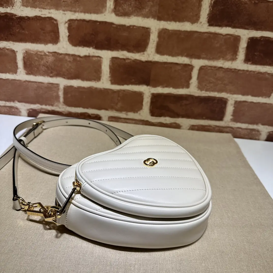 Gucci Style White Bag Lookbook Reference image 4