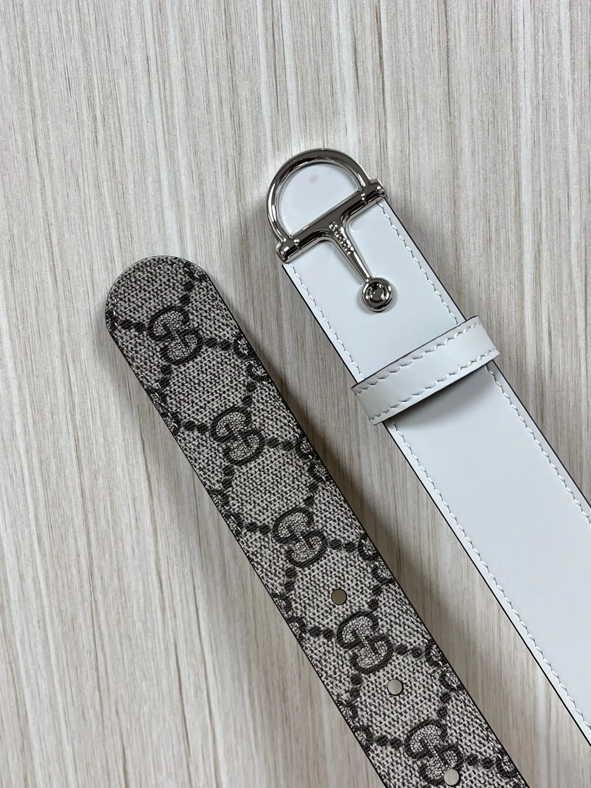 Gucci Style White Leather Women's Belts Lookbook Reference image 4