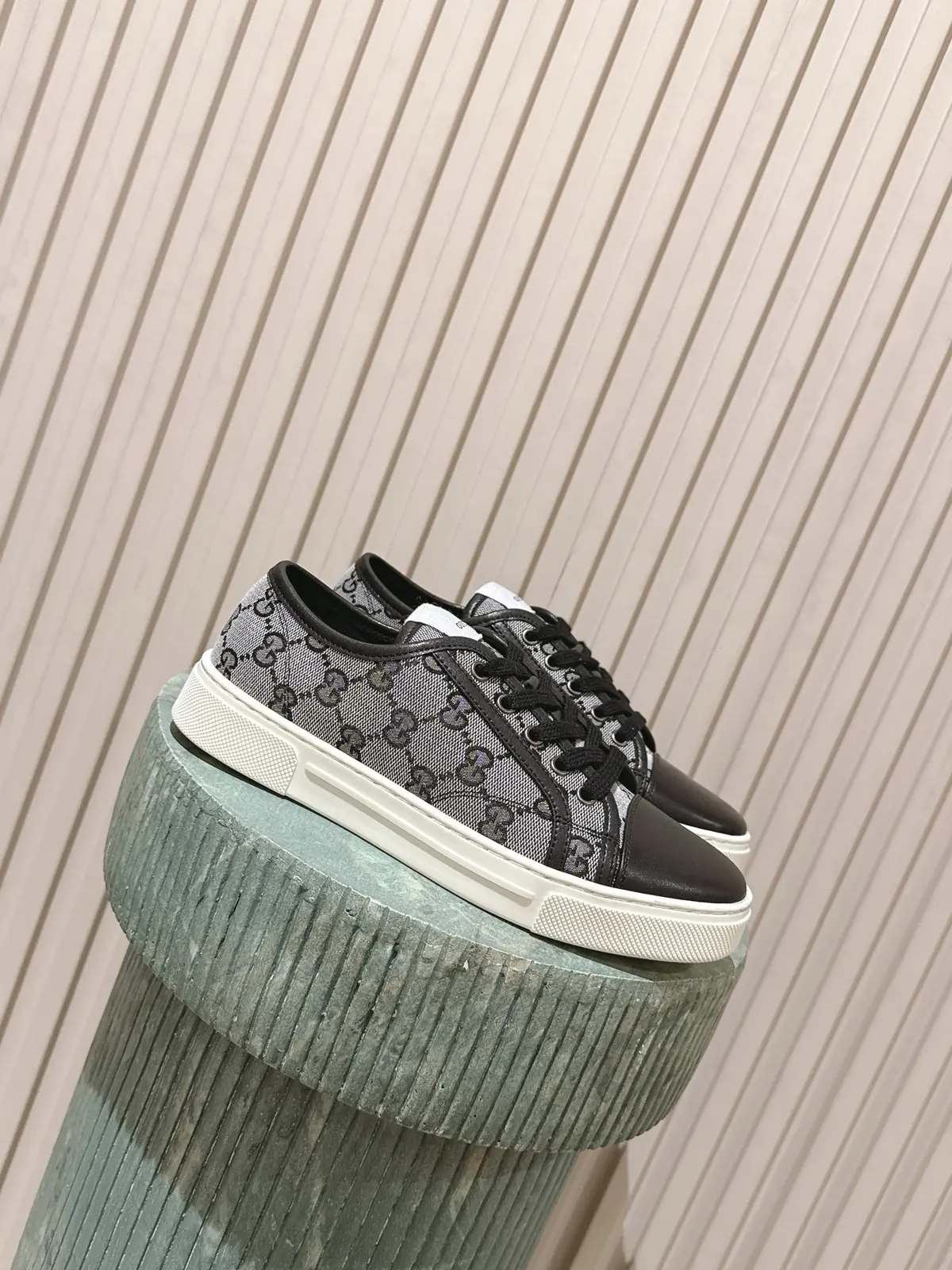 Gucci Style White Leather Women's Shoes Lookbook Reference image 1