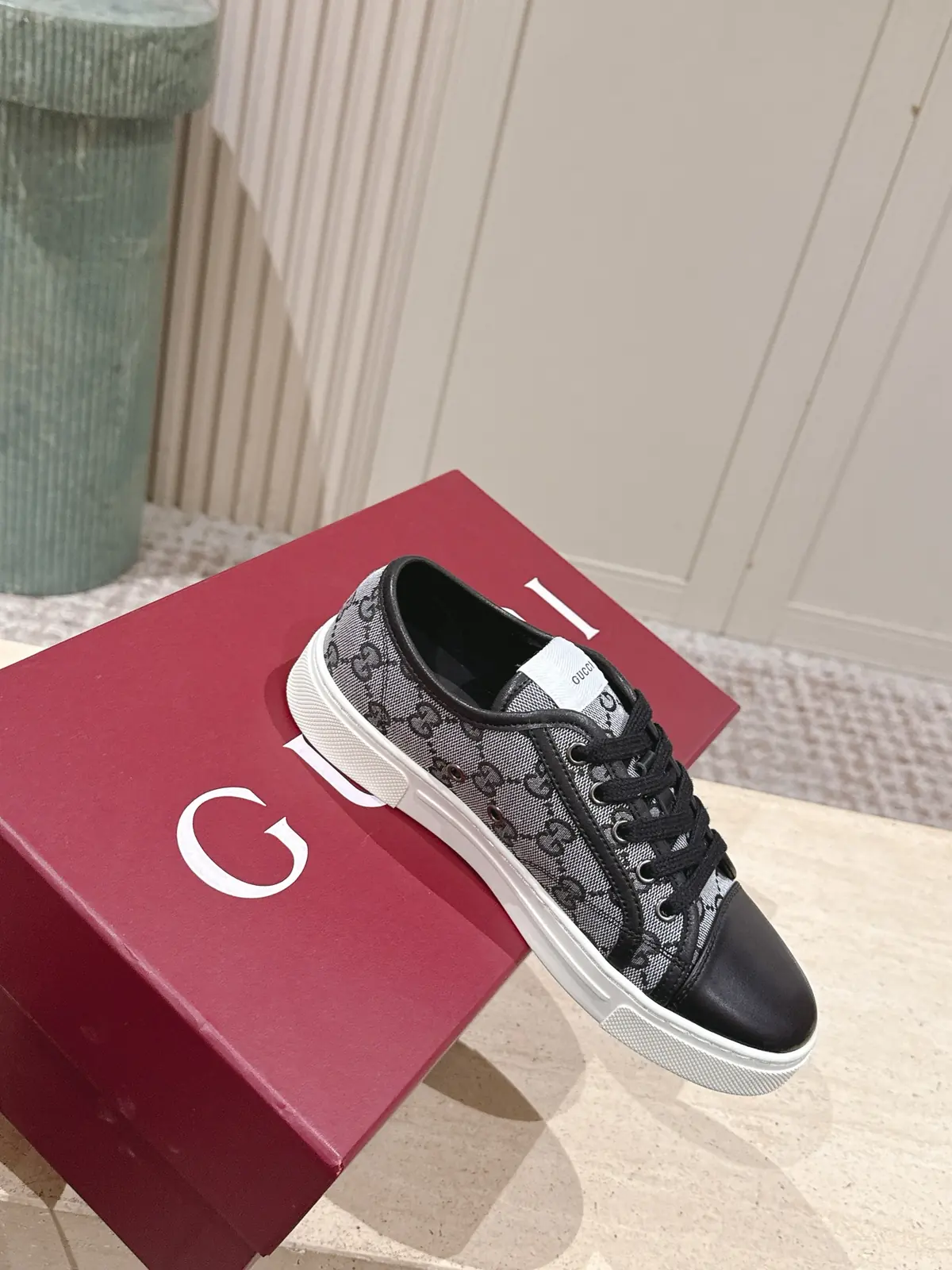 Gucci Style White Leather Women's Shoes Lookbook Reference image 4
