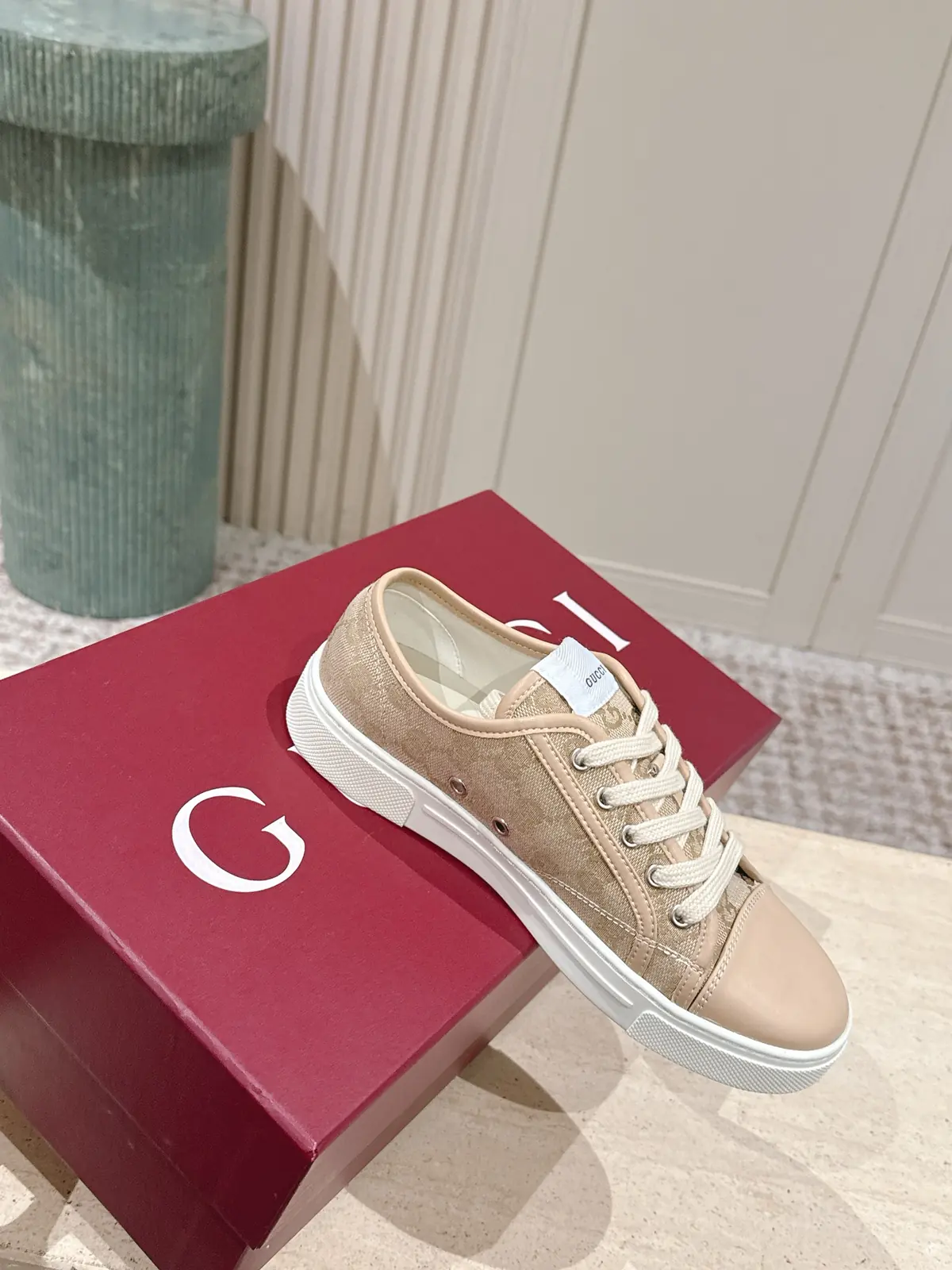 Gucci Style White Leather Women's Shoes Lookbook Reference image 4