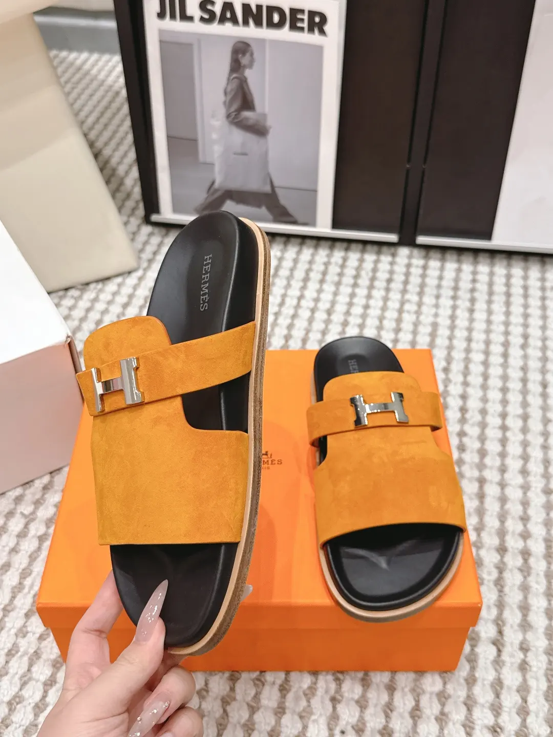 Hermes Style Gold Leather Women's Shoes Lookbook Reference image 5