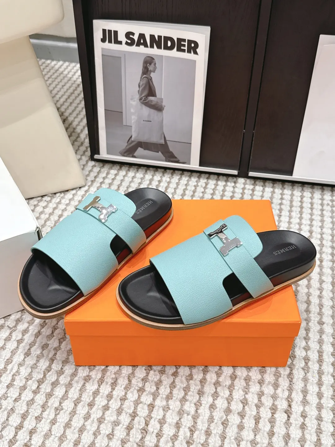 Hermes Style Gold Leather Women's Shoes Lookbook Reference image 3