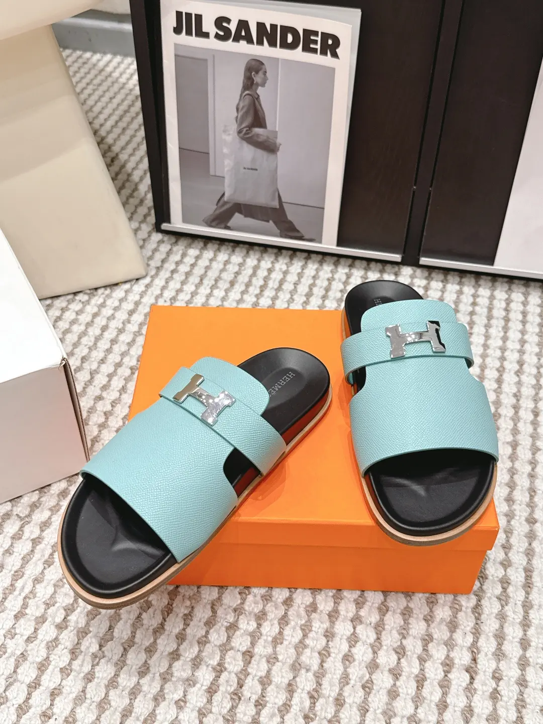 Hermes Style Gold Leather Women's Shoes Lookbook Reference image 4