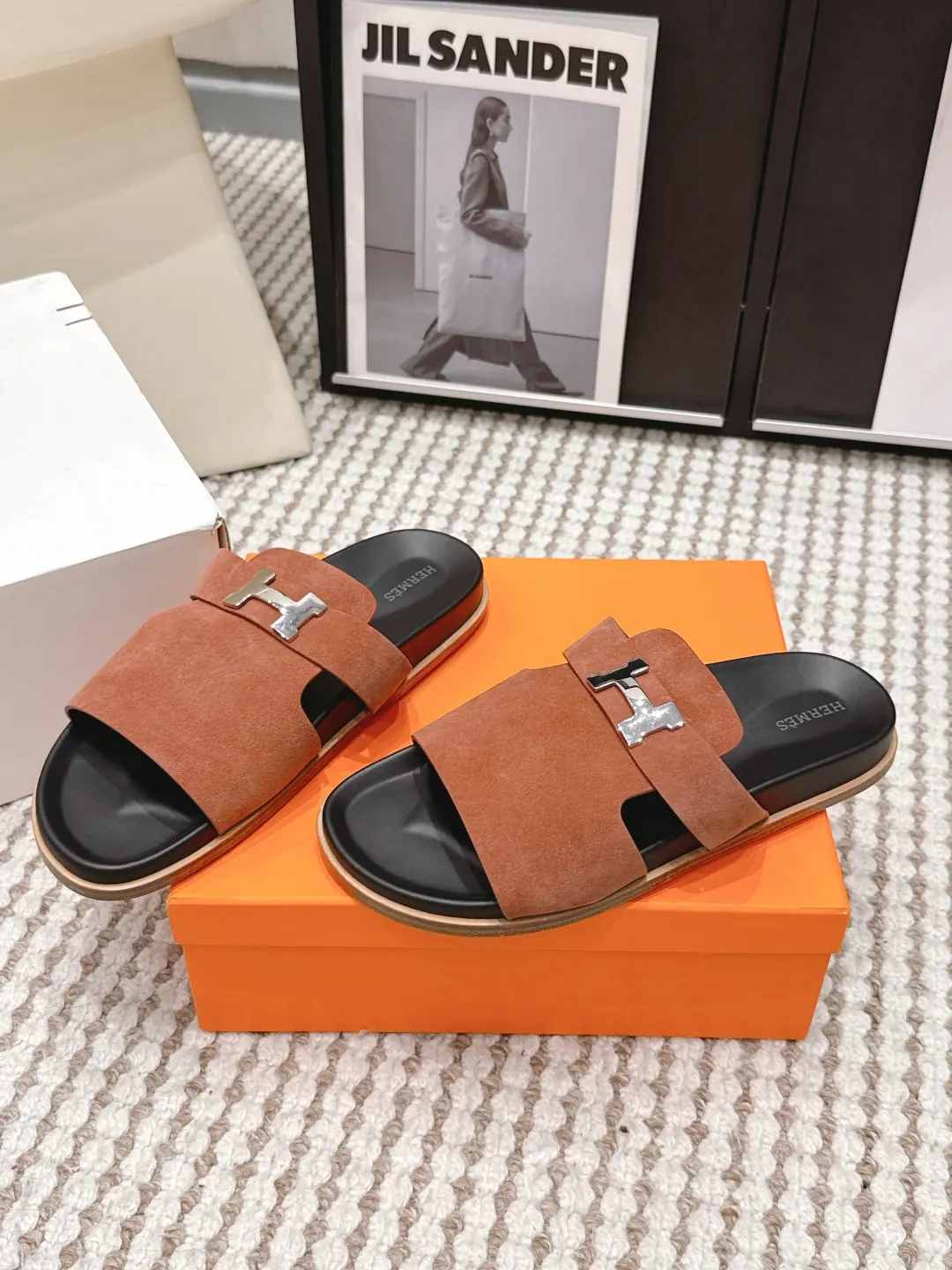 Hermes Style Gold Leather Women's Shoes Lookbook Reference image 3