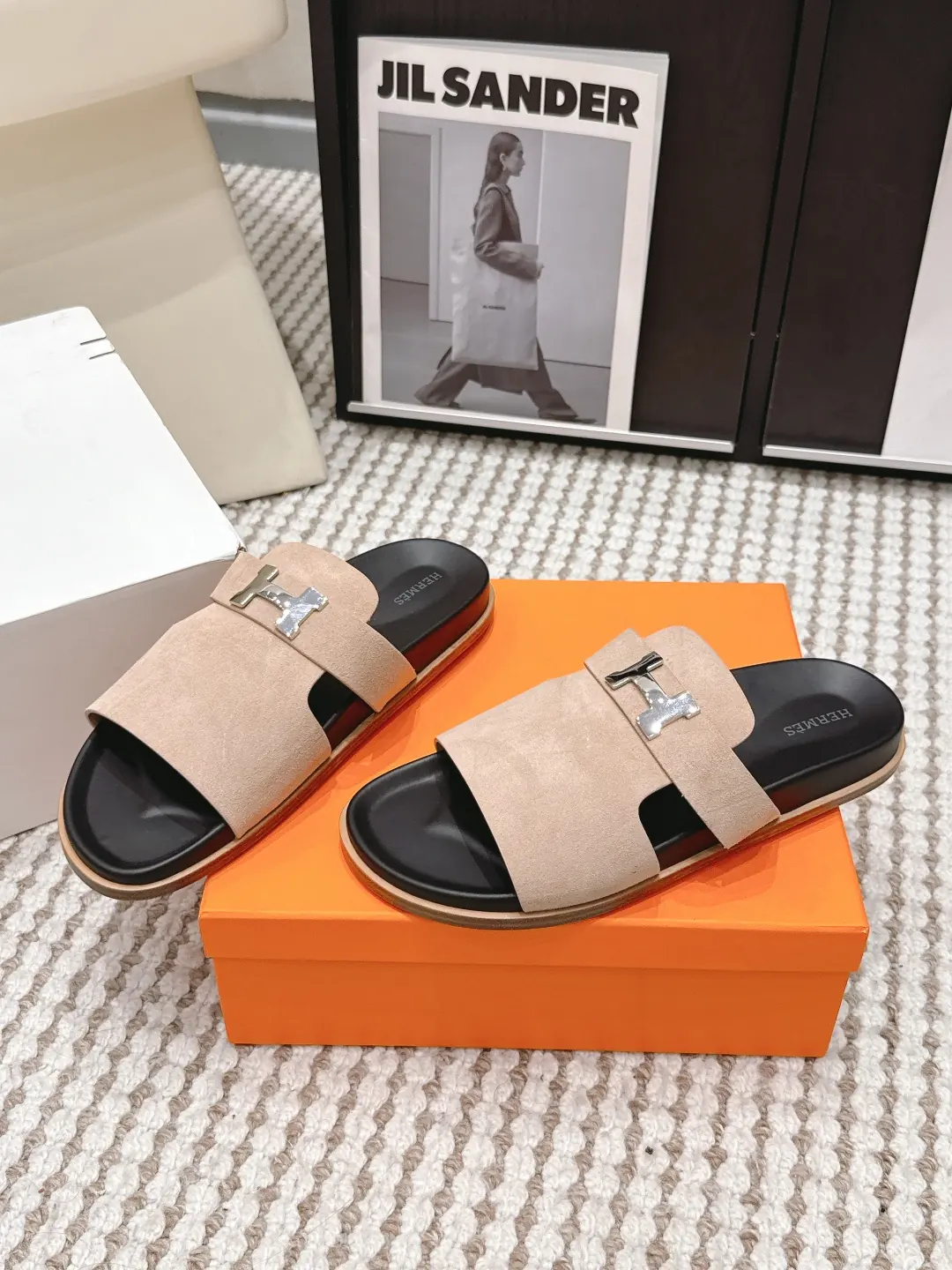Hermes Style Gold Leather Women's Shoes Lookbook Reference image 3