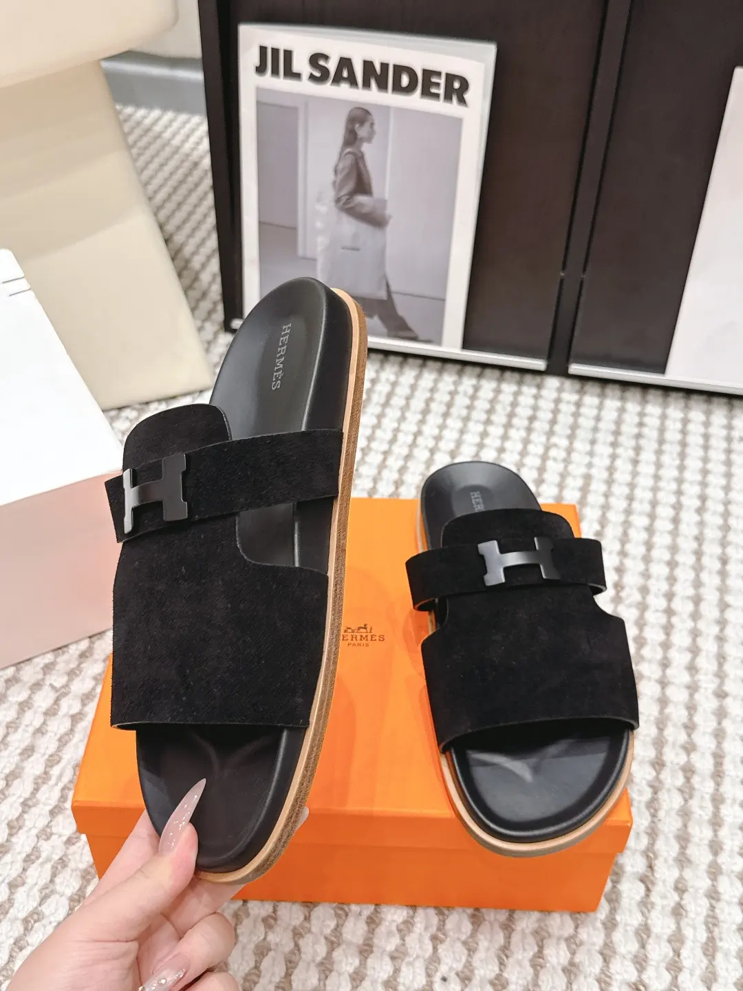 Hermes Style Gold Leather Women's Shoes Lookbook Reference image 5