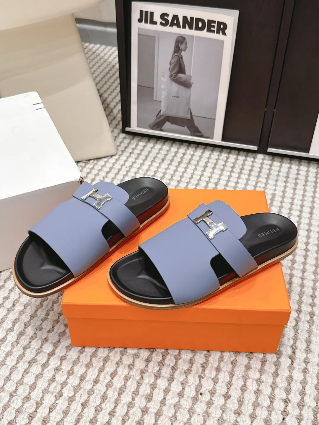 Hermes Style Gold Leather Women's Shoes Lookbook Reference image 3