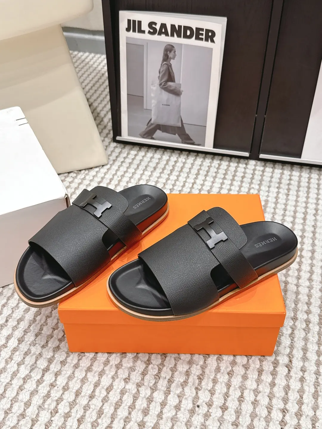Hermes Style Gold Leather Women's Shoes Lookbook Reference image 3