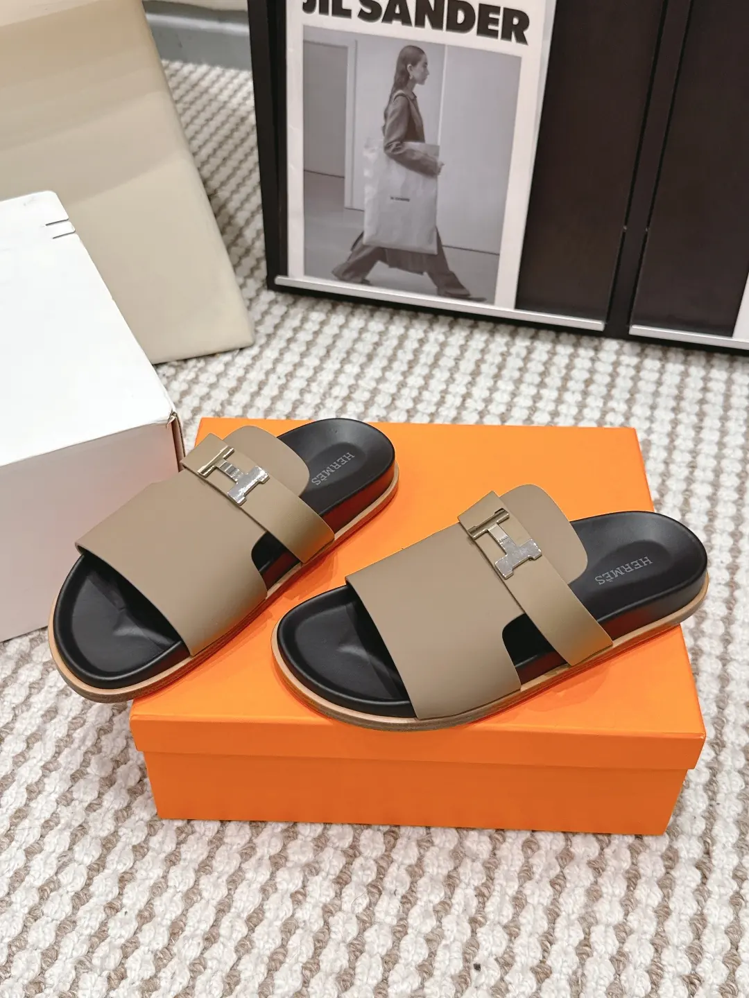 Hermes Style Gold Leather Women's Shoes Lookbook Reference image 3