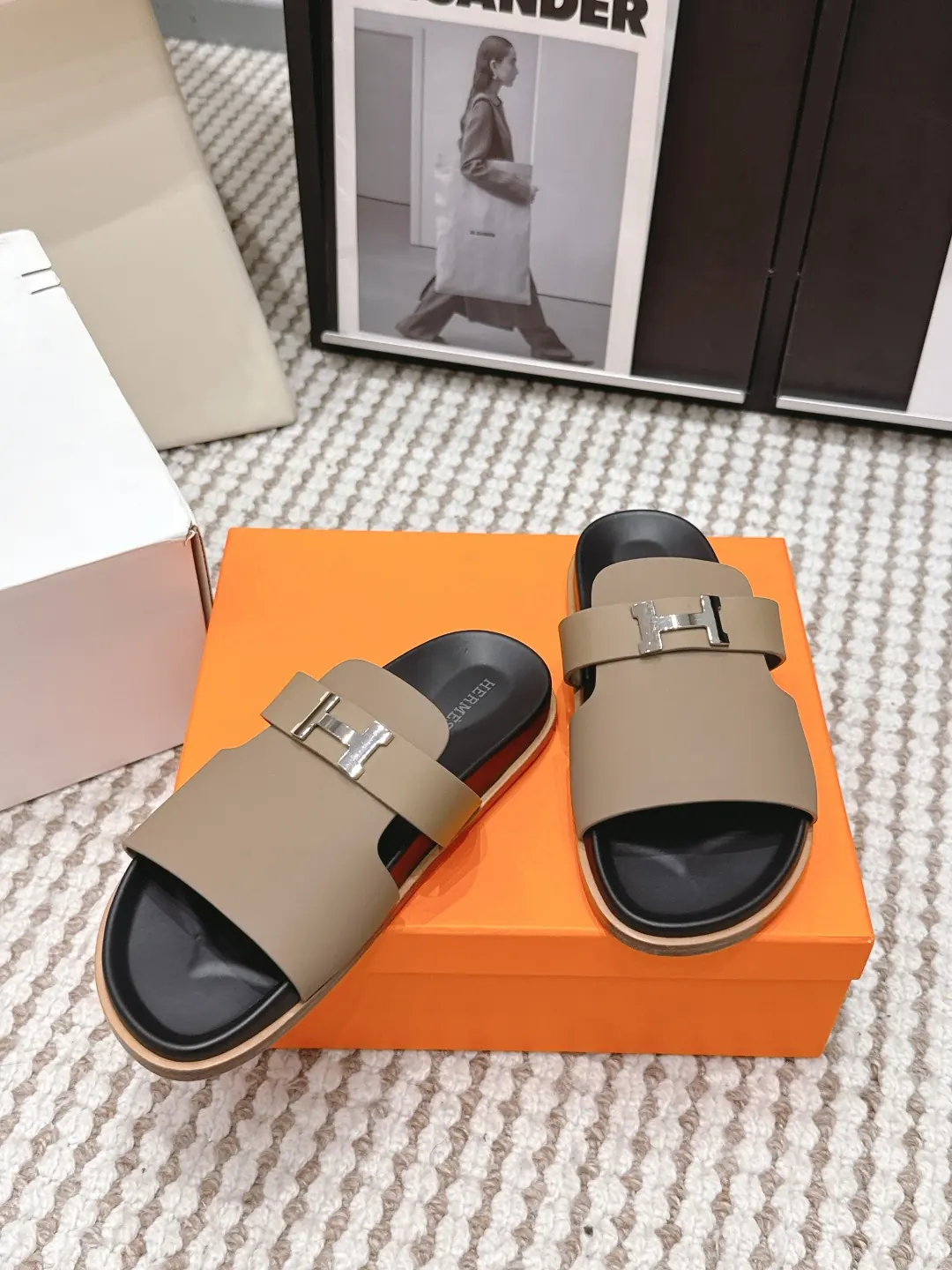 Hermes Style Gold Leather Women's Shoes Lookbook Reference image 4