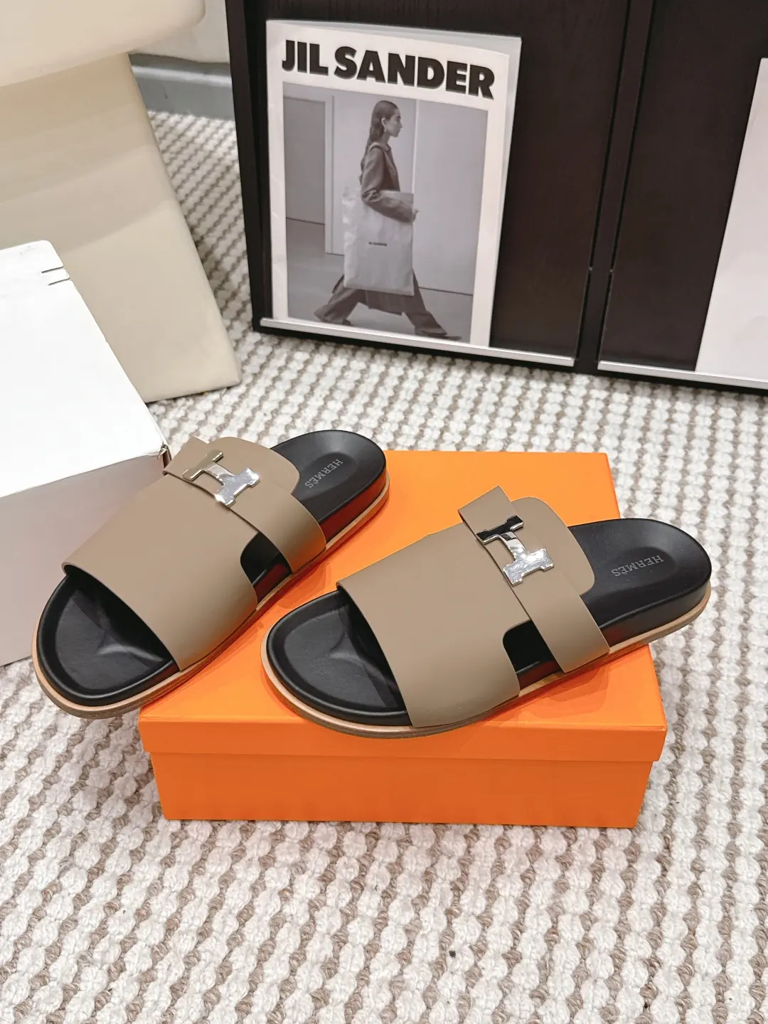 Hermes Style Gold Leather Women's Shoes Lookbook Reference image 3